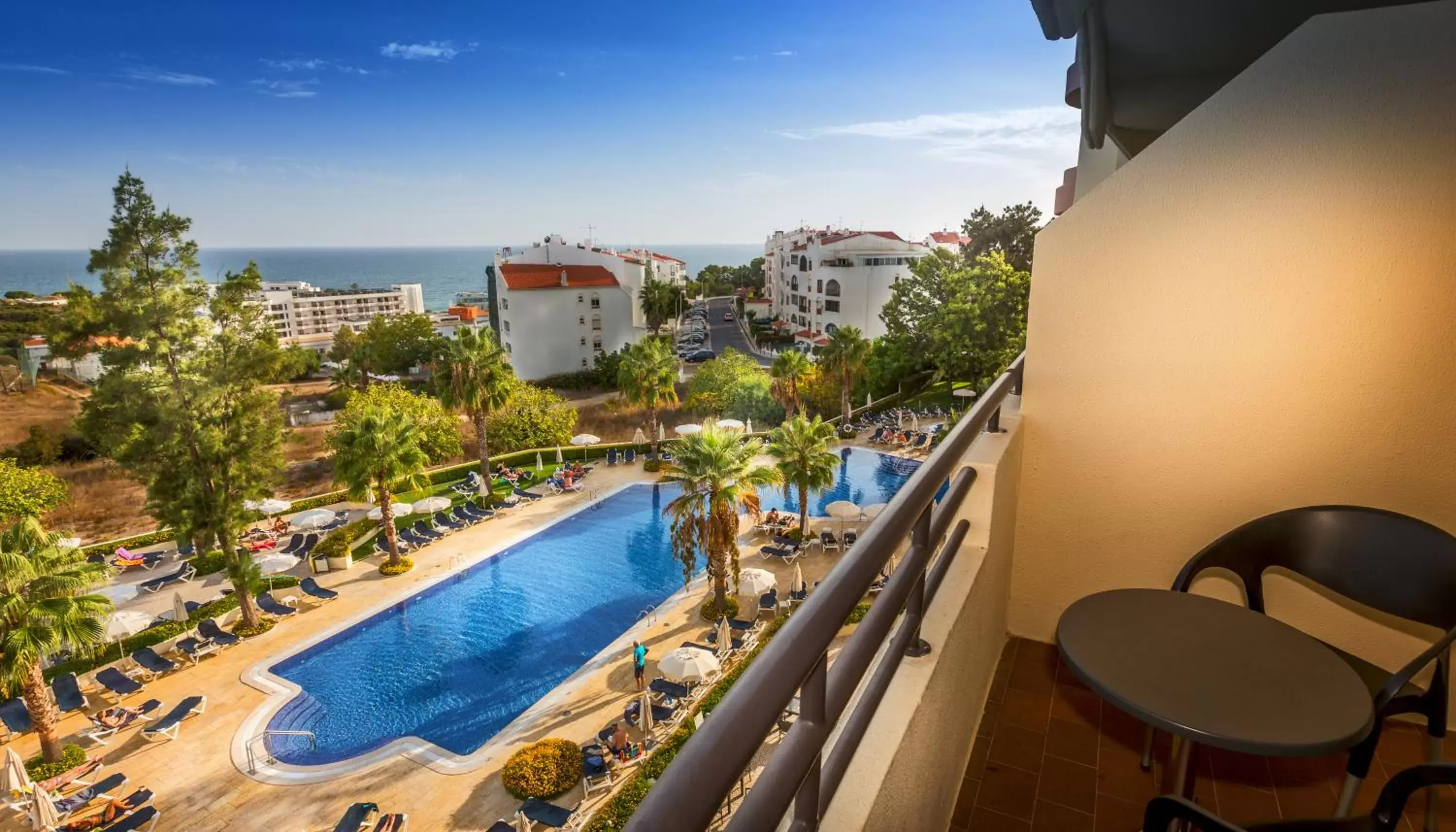 Single Room with Pool View in Vila Gale Cerro Alagoa Single Room with Pool View in Vila Gale Cerro Alagoa