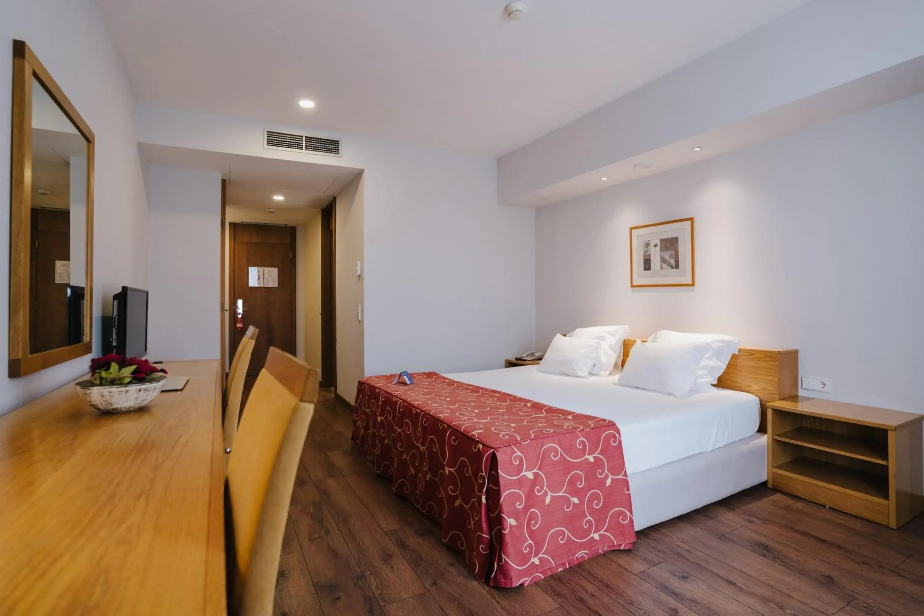 Superior Double or Twin Room in Hotel Premium Porto Maia Superior Double or Twin Room in Hotel Premium Porto Maia