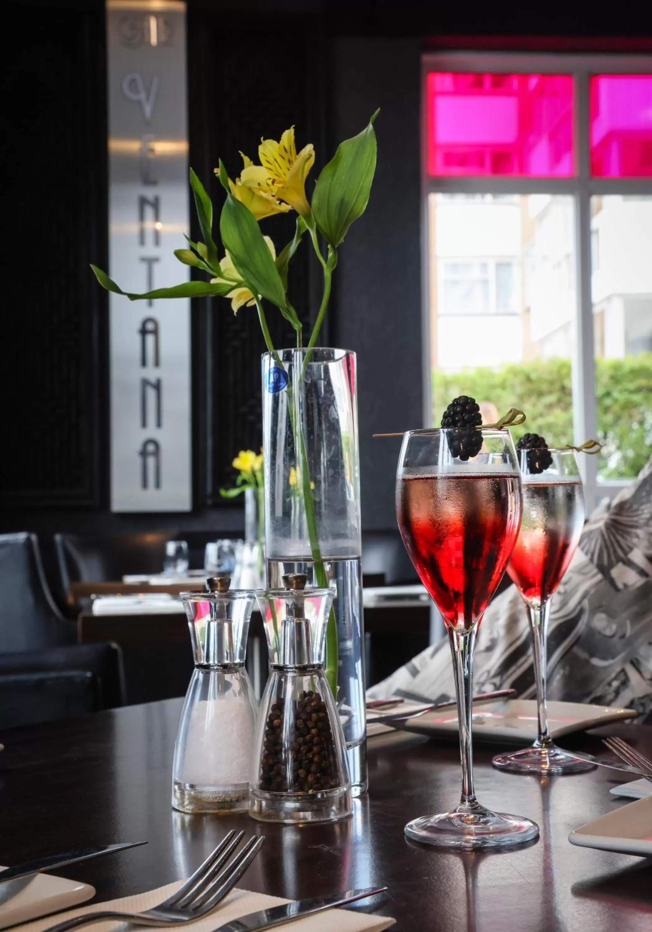 Restaurant/places to eat in Cumberland Hotel - OCEANA COLLECTION