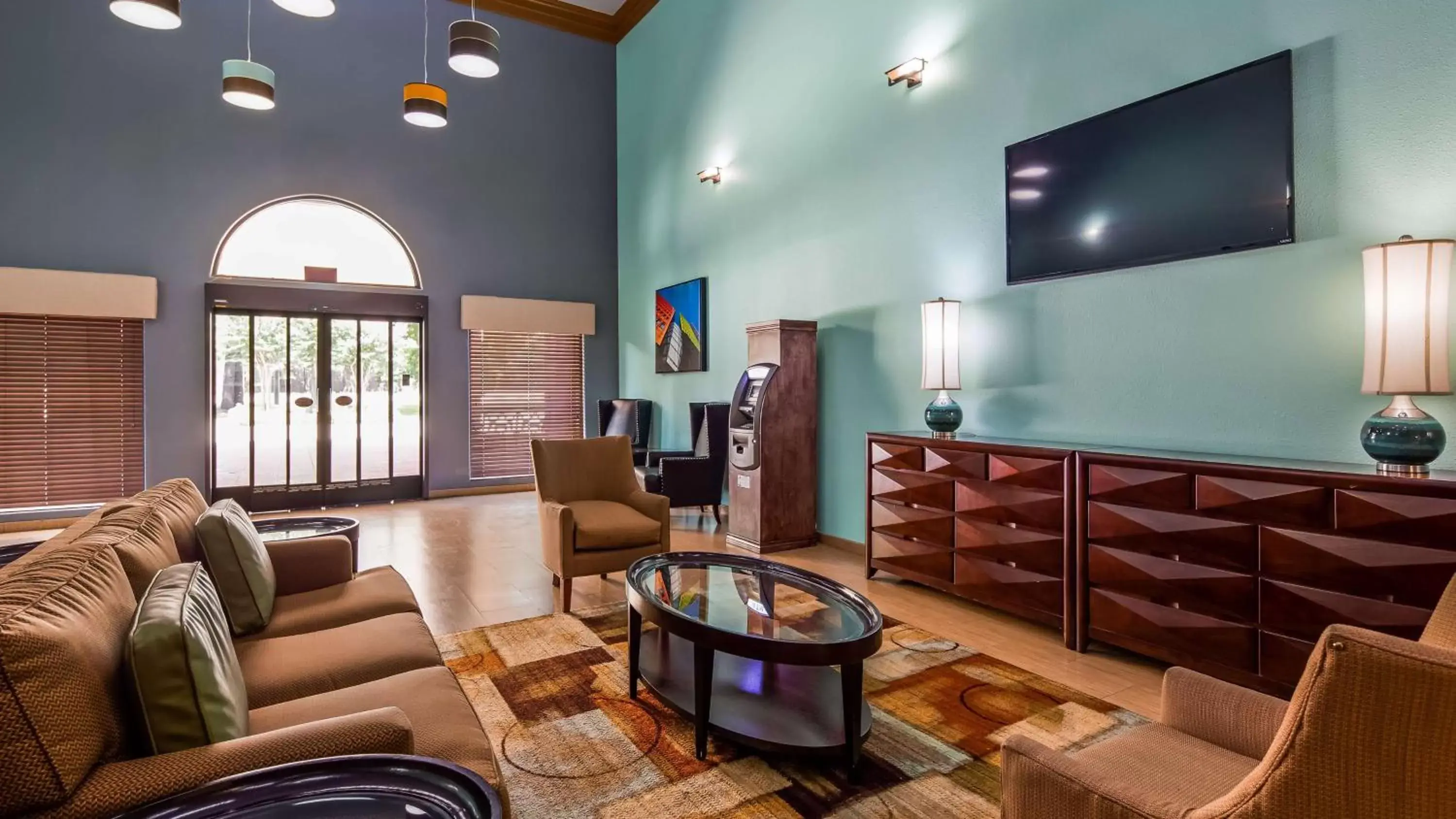 Lobby or reception, Seating Area in Best Western Plus The Woodlands