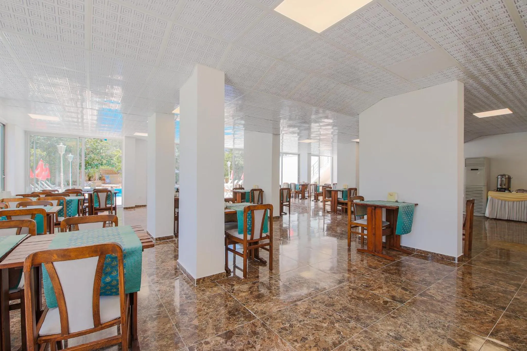 Restaurant/places to eat in Ekici Hotel