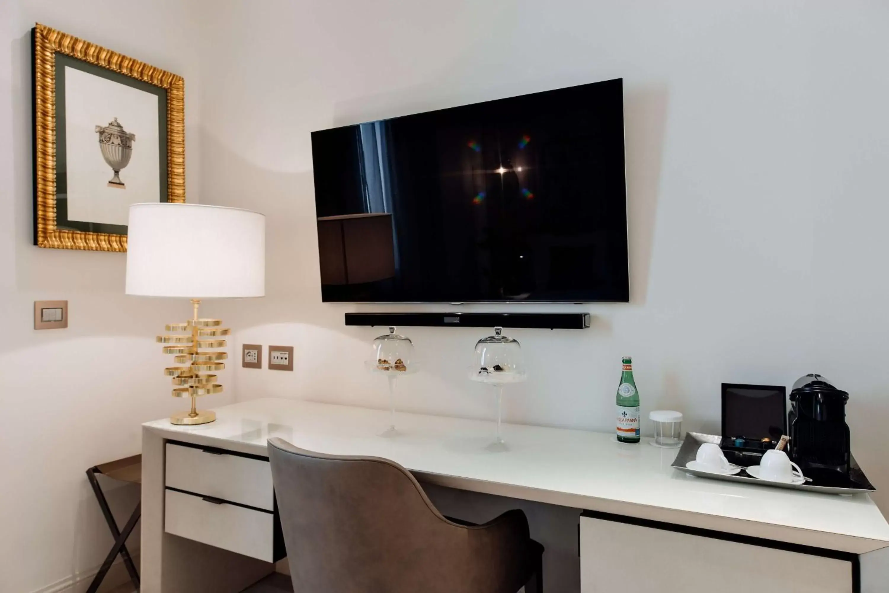 Bedroom, TV/Entertainment Center in Aleph Rome Hotel, Curio Collection By Hilton