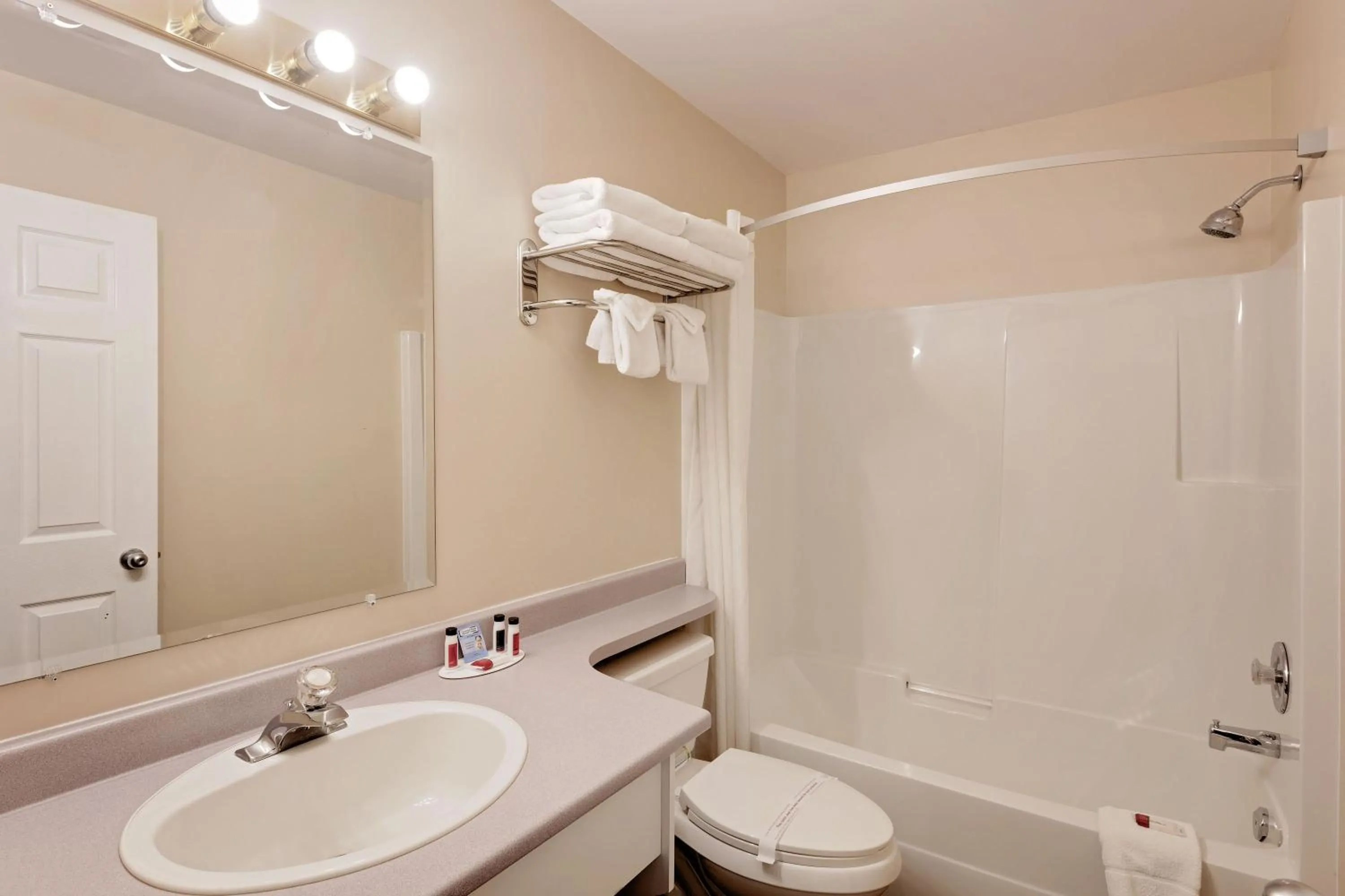 Bathroom in Knights Inn Grenada