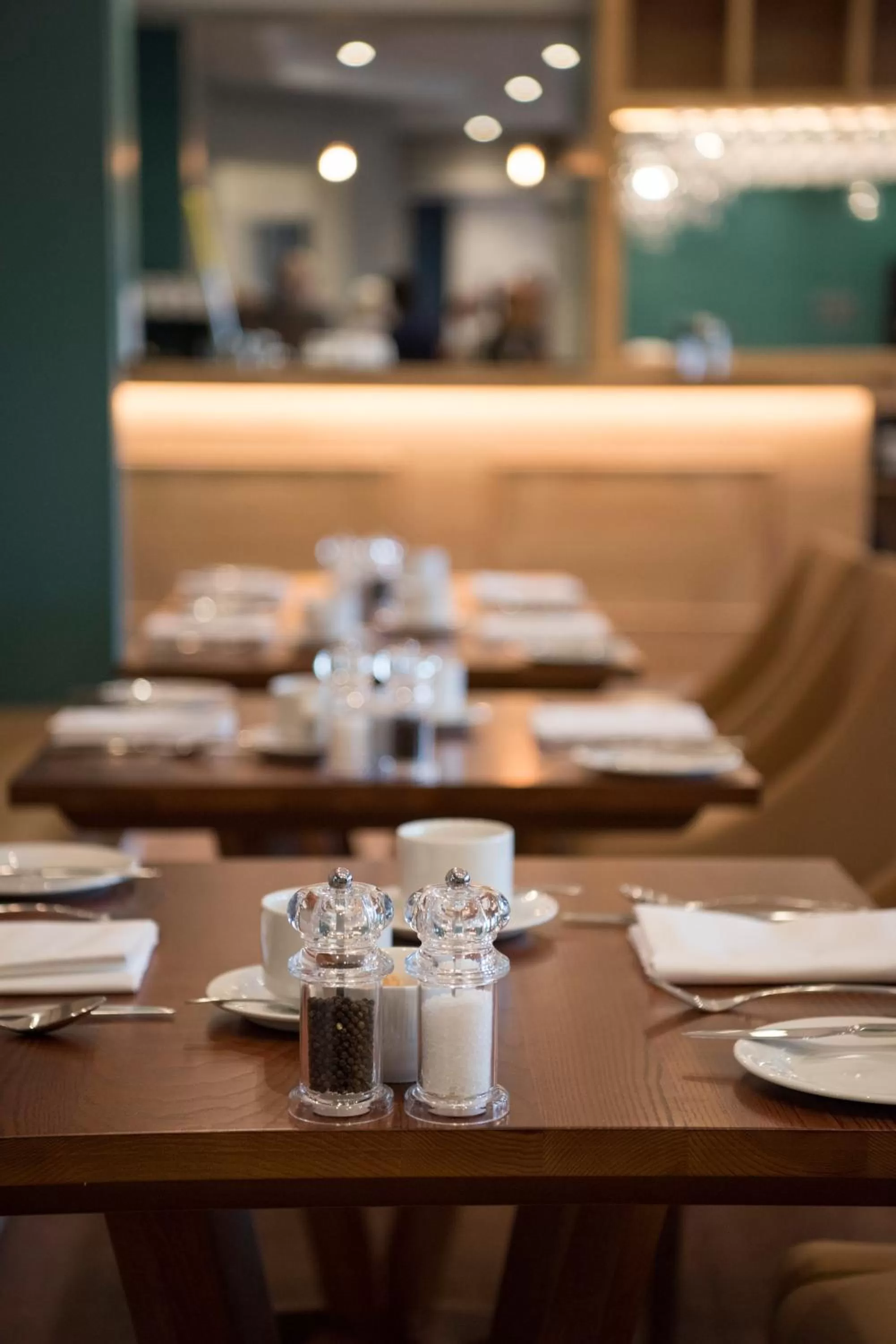 Restaurant/places to eat in Yarrow Hotel