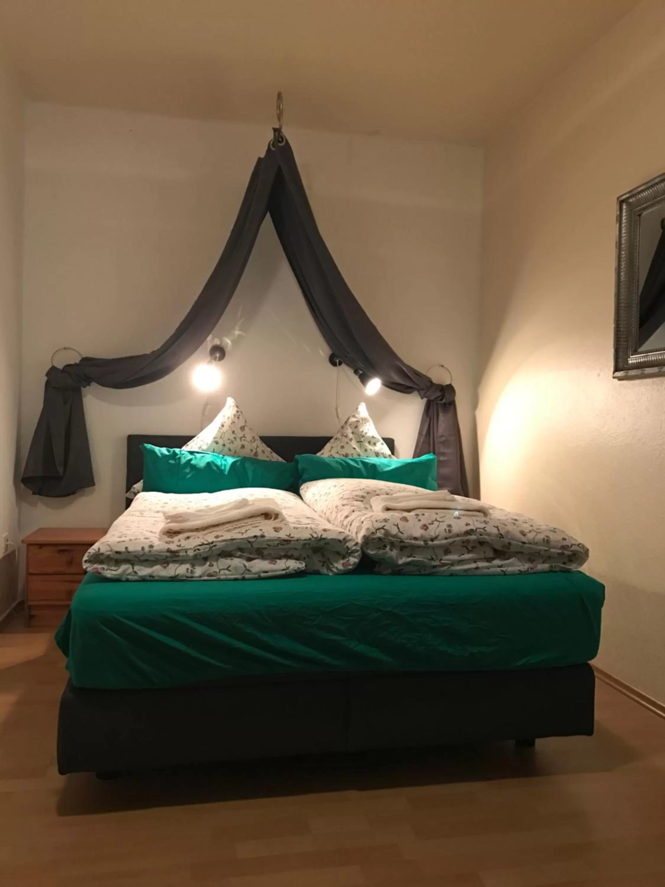 Photo of the whole room, Bed in Leezdorfer Hof