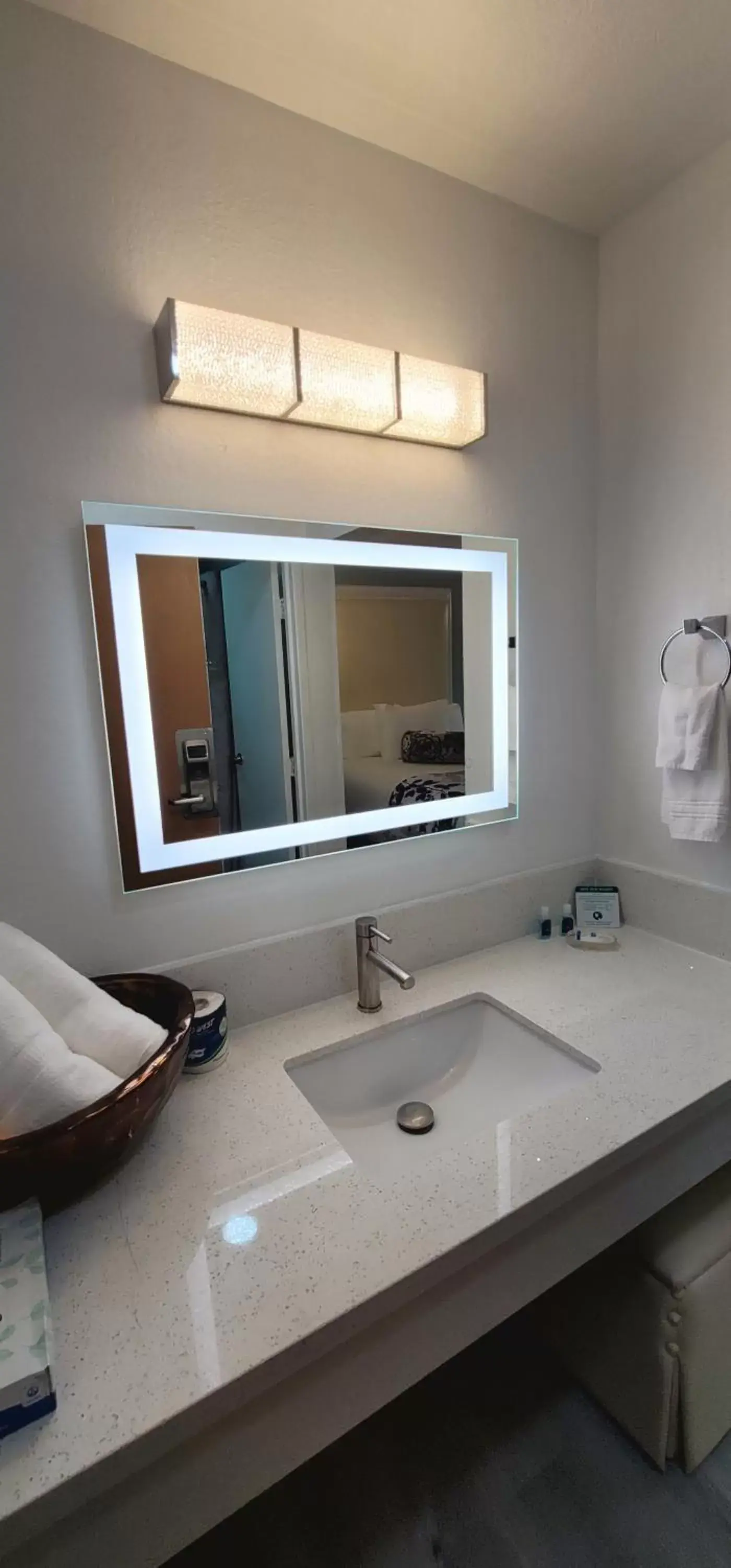 Bathroom in Dragonfly Inn & Suites
