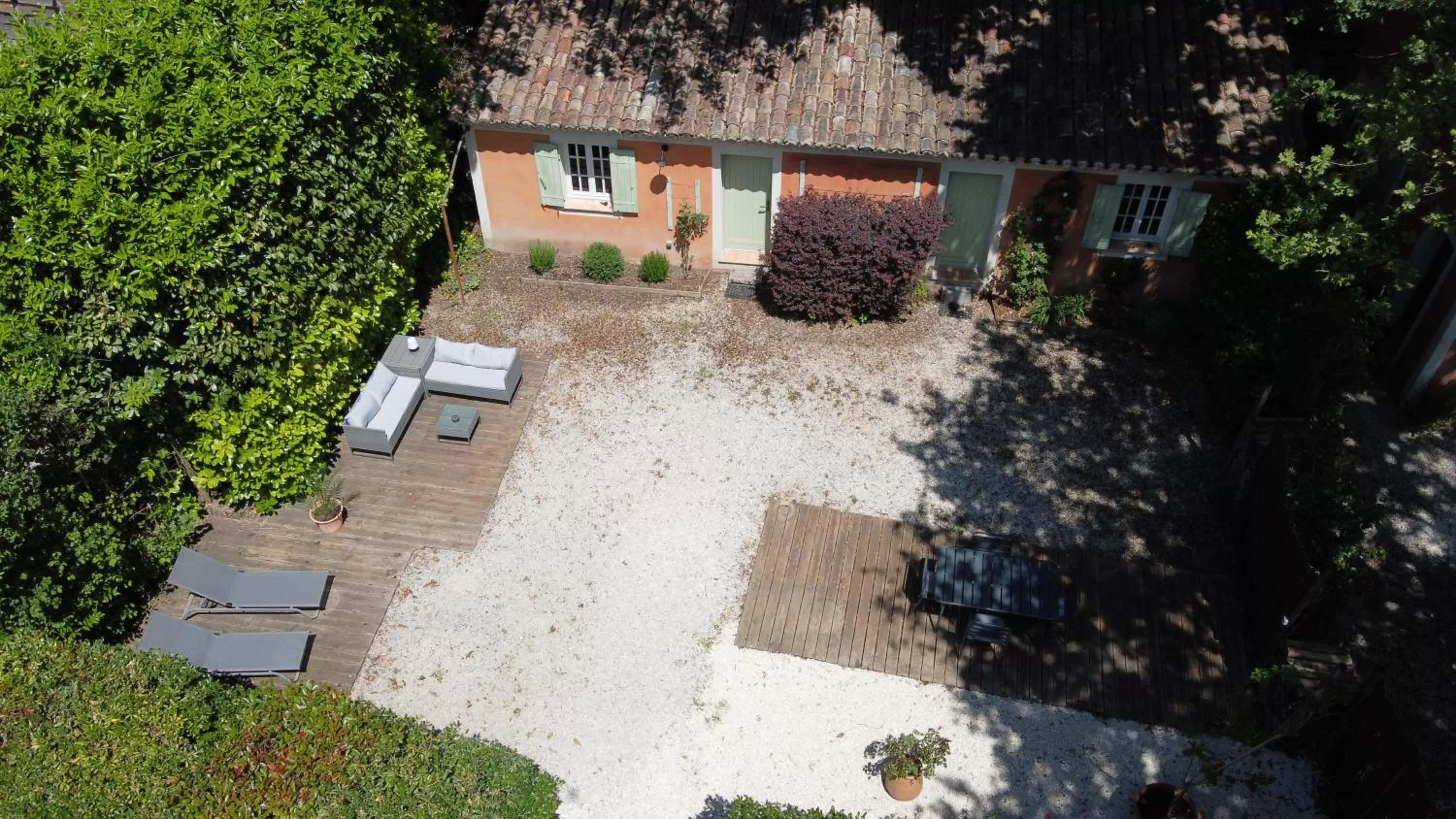 Patio in Le Pavillon Vert - B&B