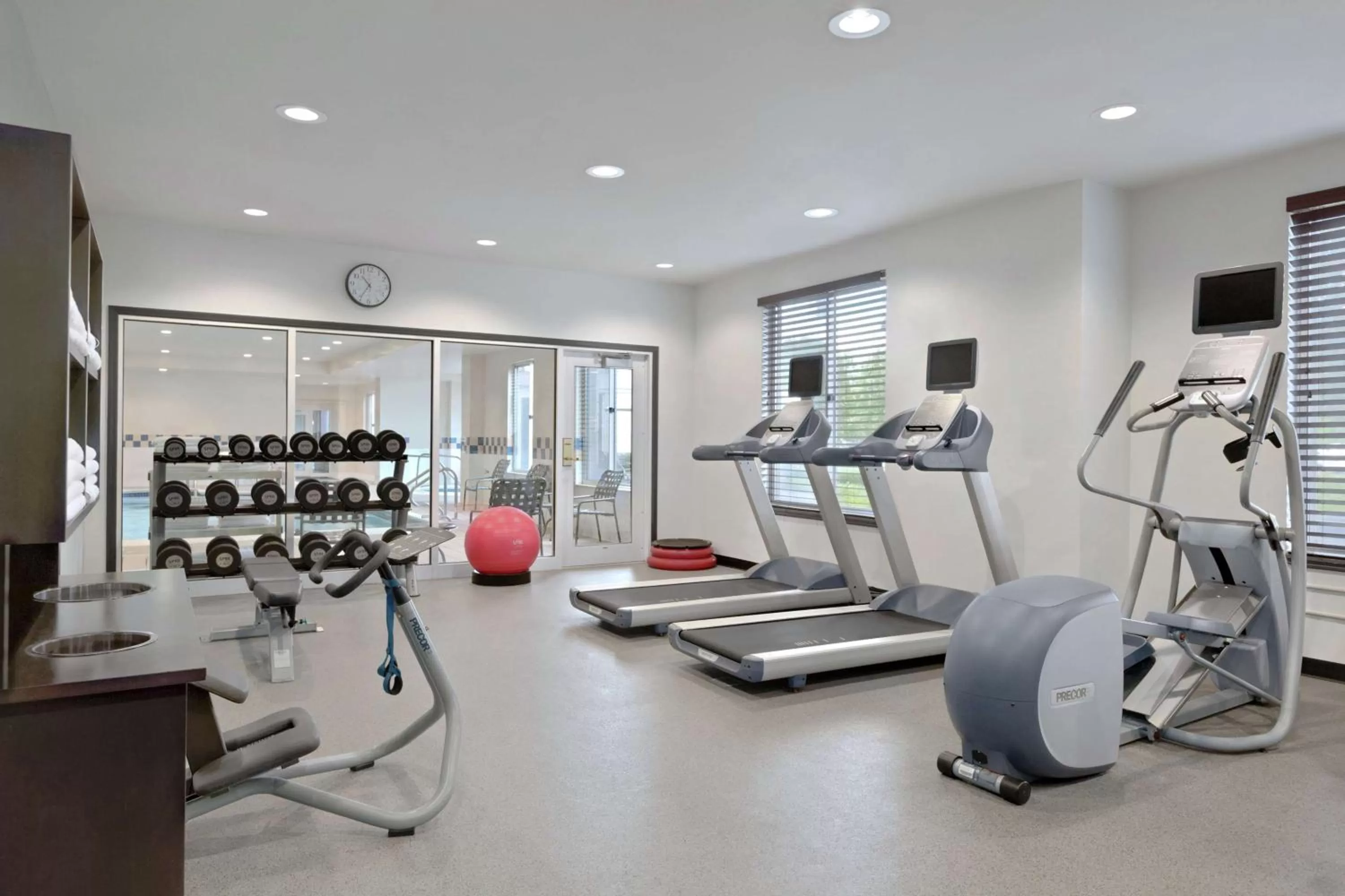 Fitness centre/facilities in Hilton Garden Inn Springfield, MA