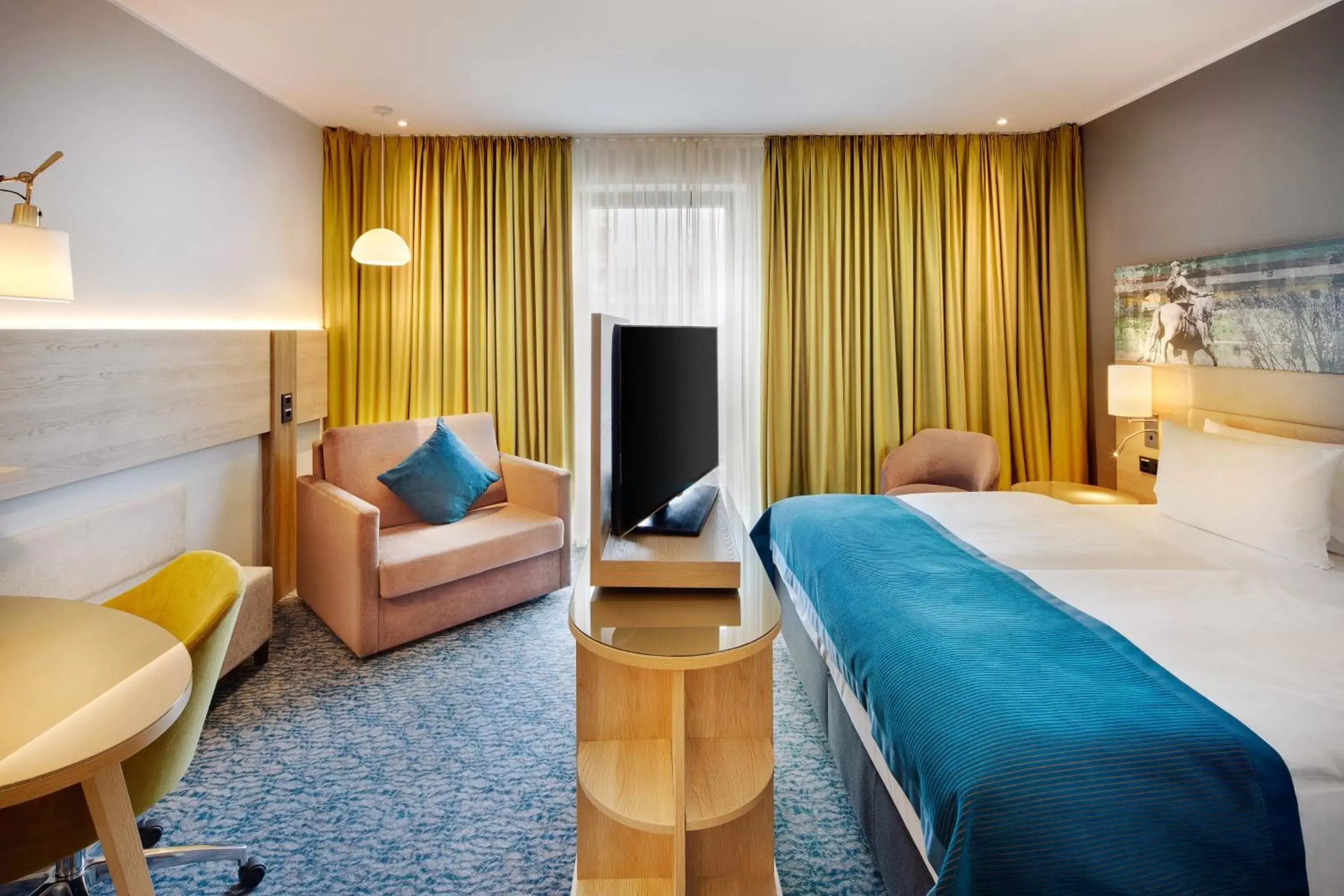 Photo of the whole room in Holiday Inn Düsseldorf City – Toulouser Allee, an IHG Hotel