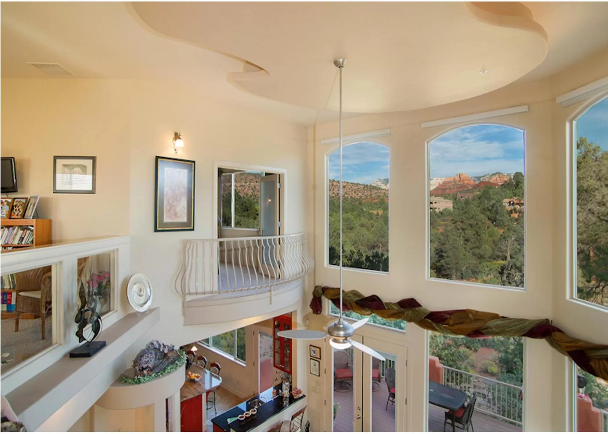 Natural landscape in Sedona Cathedral Hideaway B&B & Spa