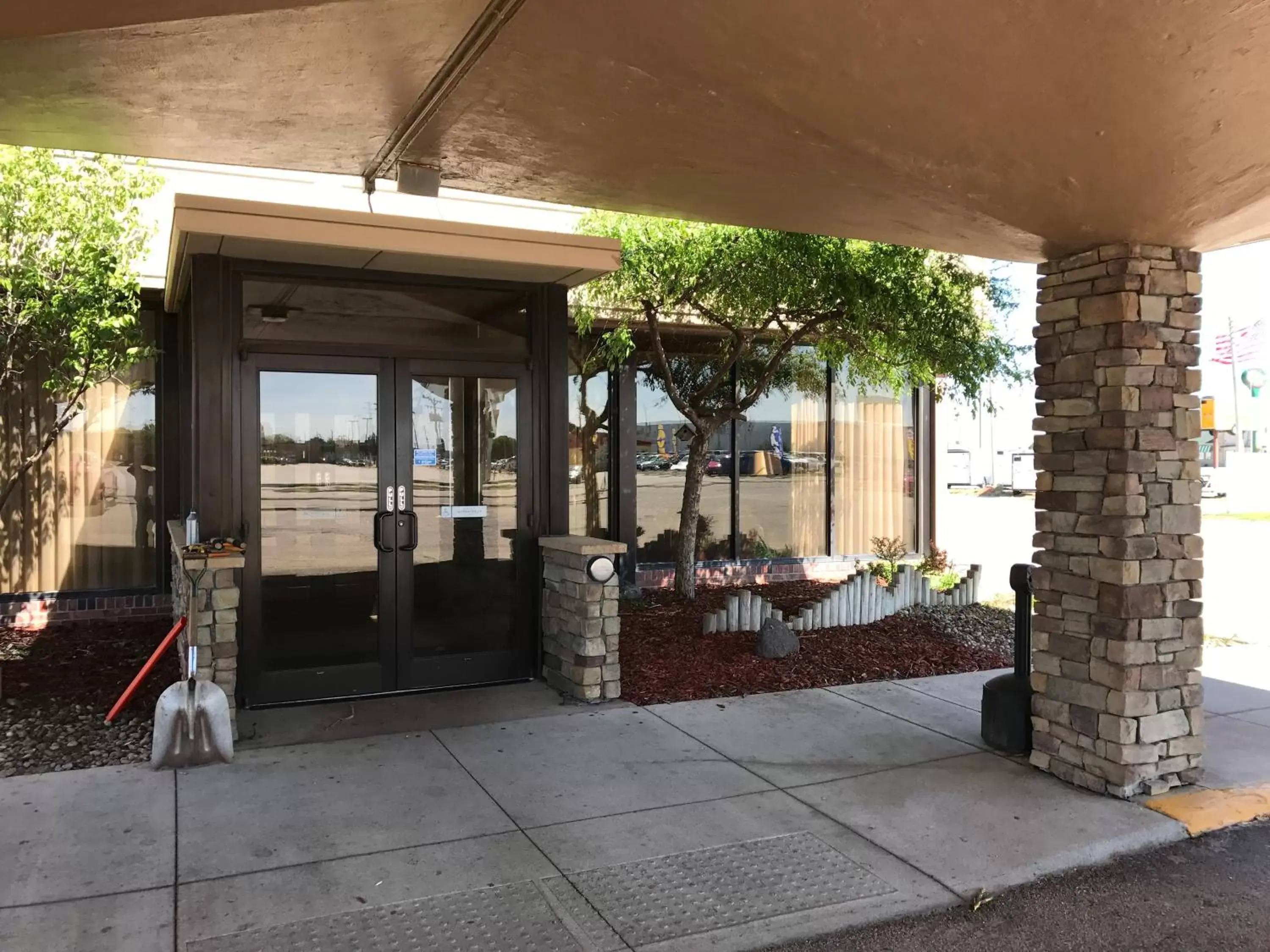 Facade/entrance in Norfolk Country Inn and Suites