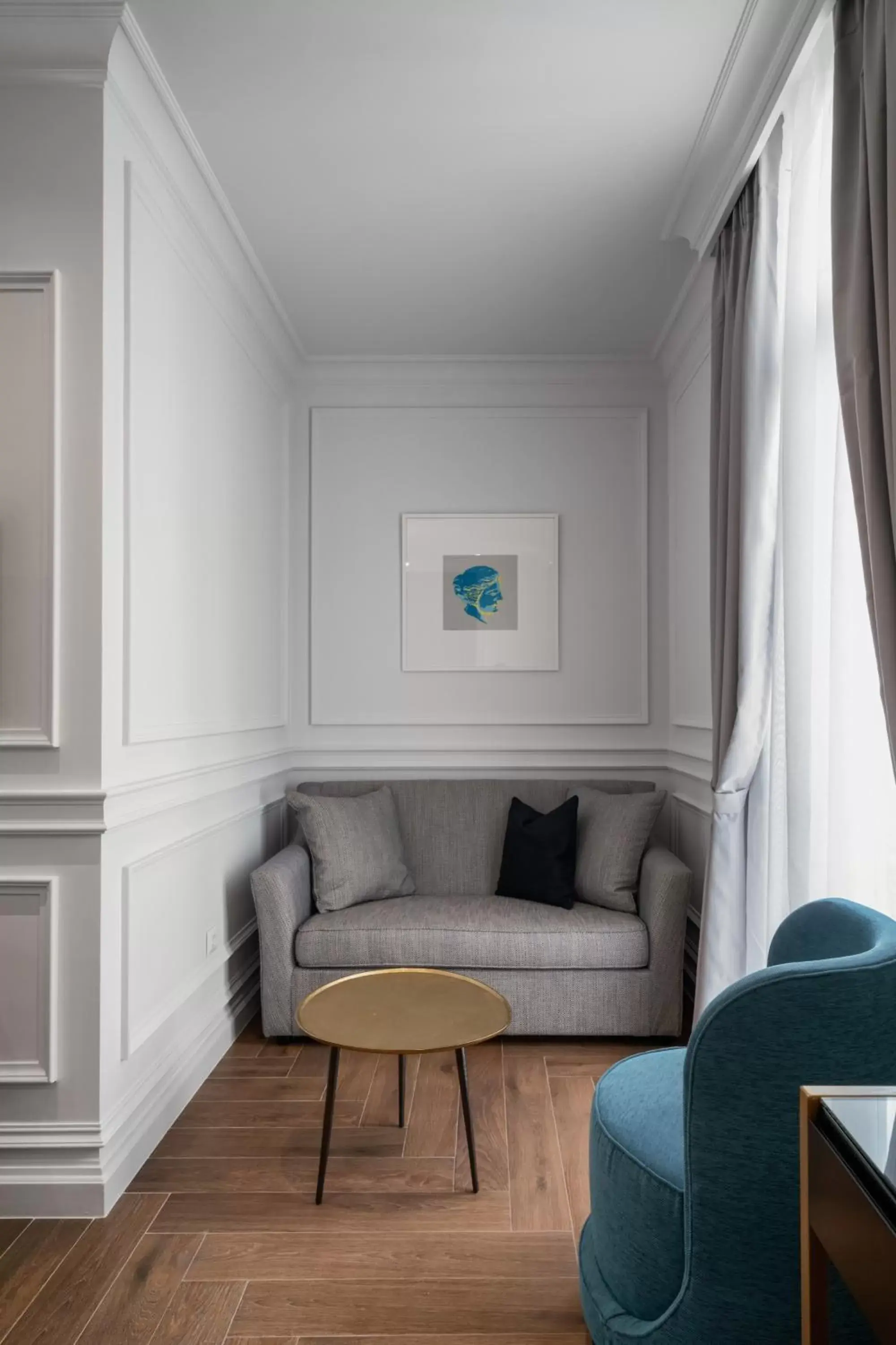 Triple Room with Balcony in Praxitelous Luxury Suites