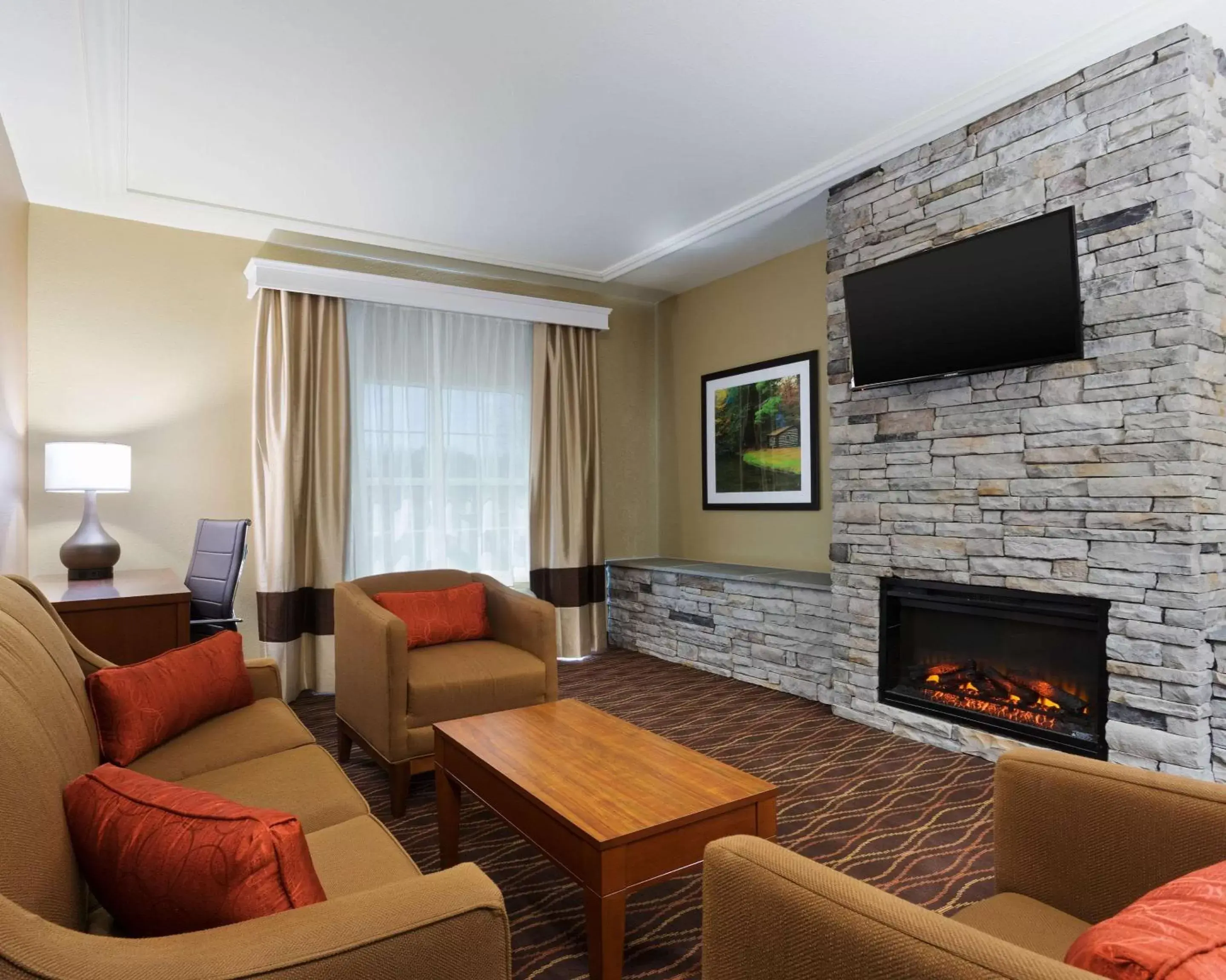 Photo of the whole room, TV/Entertainment Center in Comfort Suites DuBois