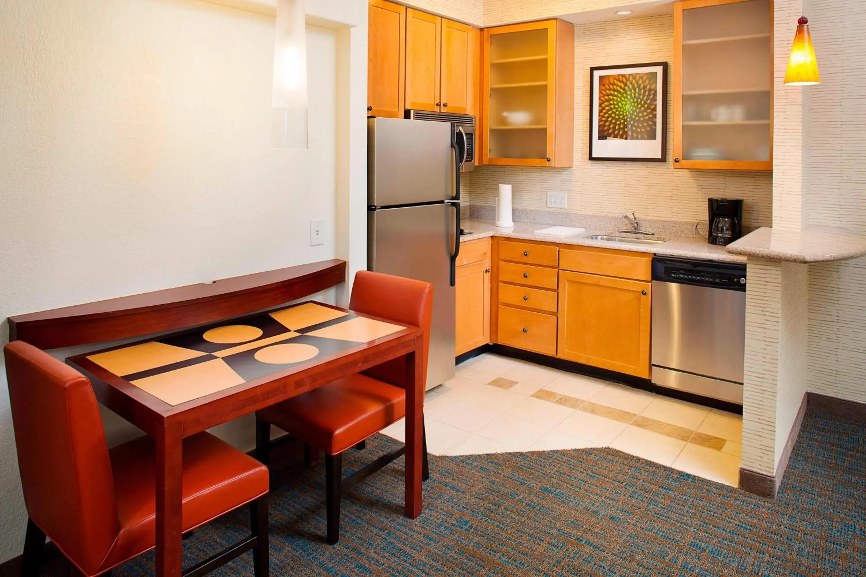 Kitchen or kitchenette, Kitchen/Kitchenette in Residence Inn by Marriott Roanoke Airport
