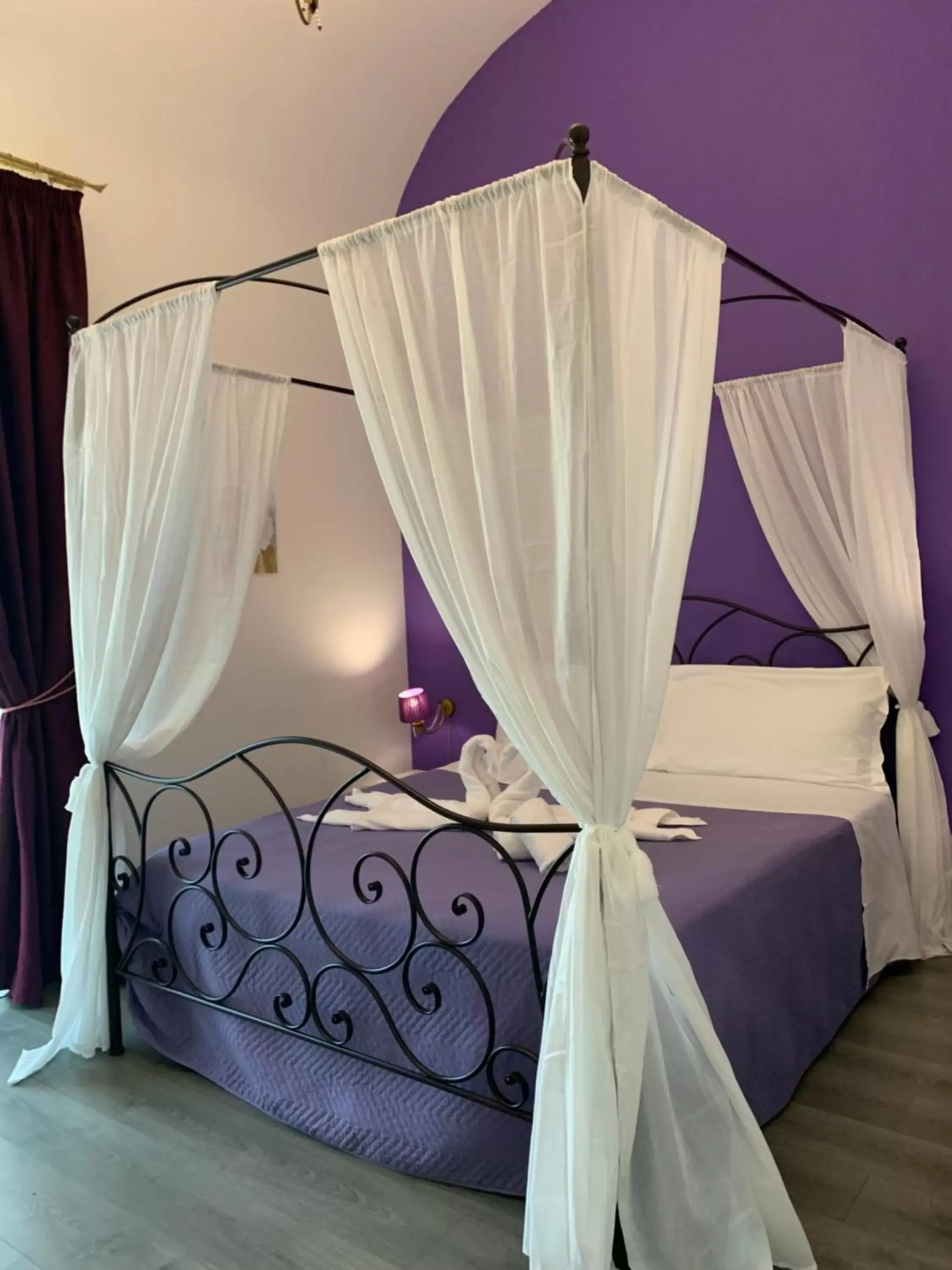 Bed in Duca di Uzeda Bed & Breakfast Luxury and Style