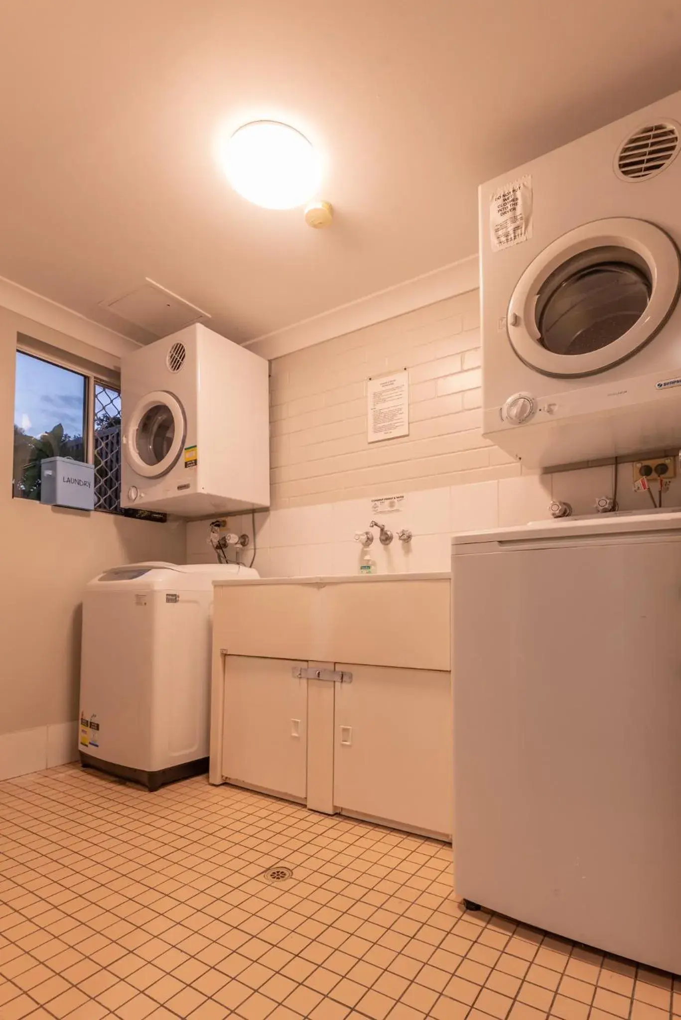 Other, Kitchen/Kitchenette in Benson Court Motel