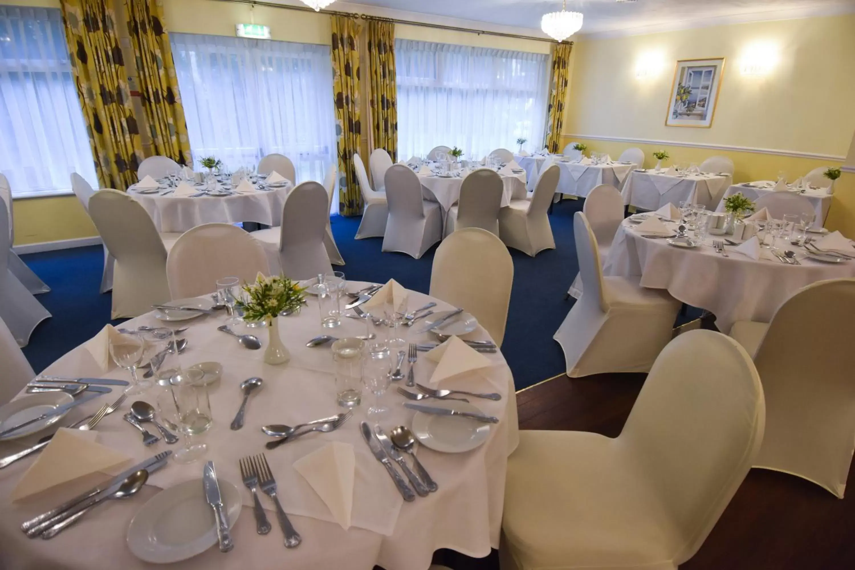 Restaurant/places to eat, Banquet Facilities in The Mayfair Hotel - OCEANA COLLECTION