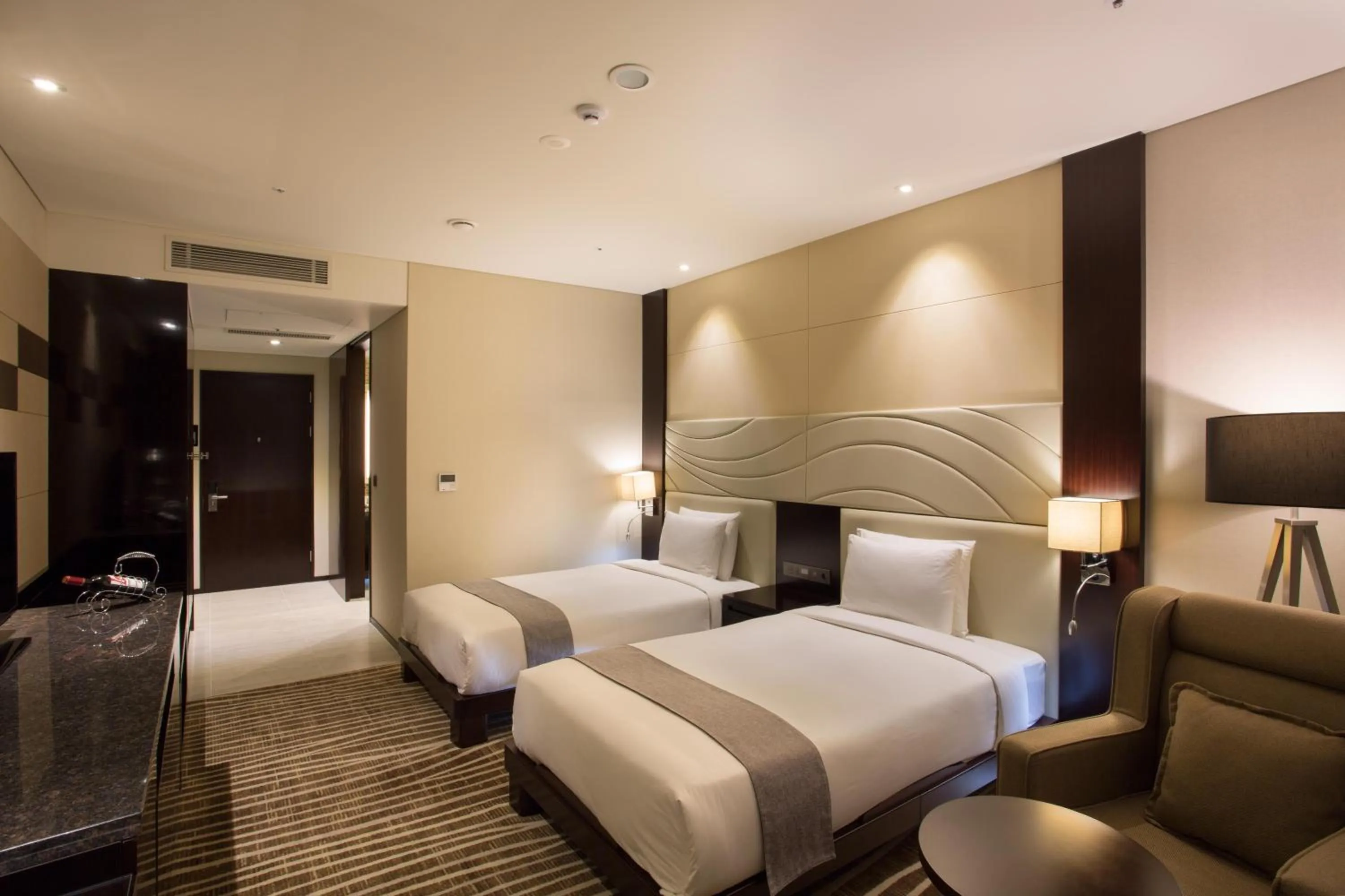 Photo of the whole room, Bed in I Square Hotel