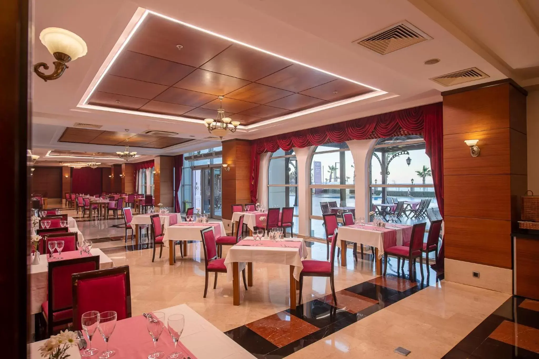 Restaurant/Places to Eat in Crowne Plaza Antalya, an IHG Hotel