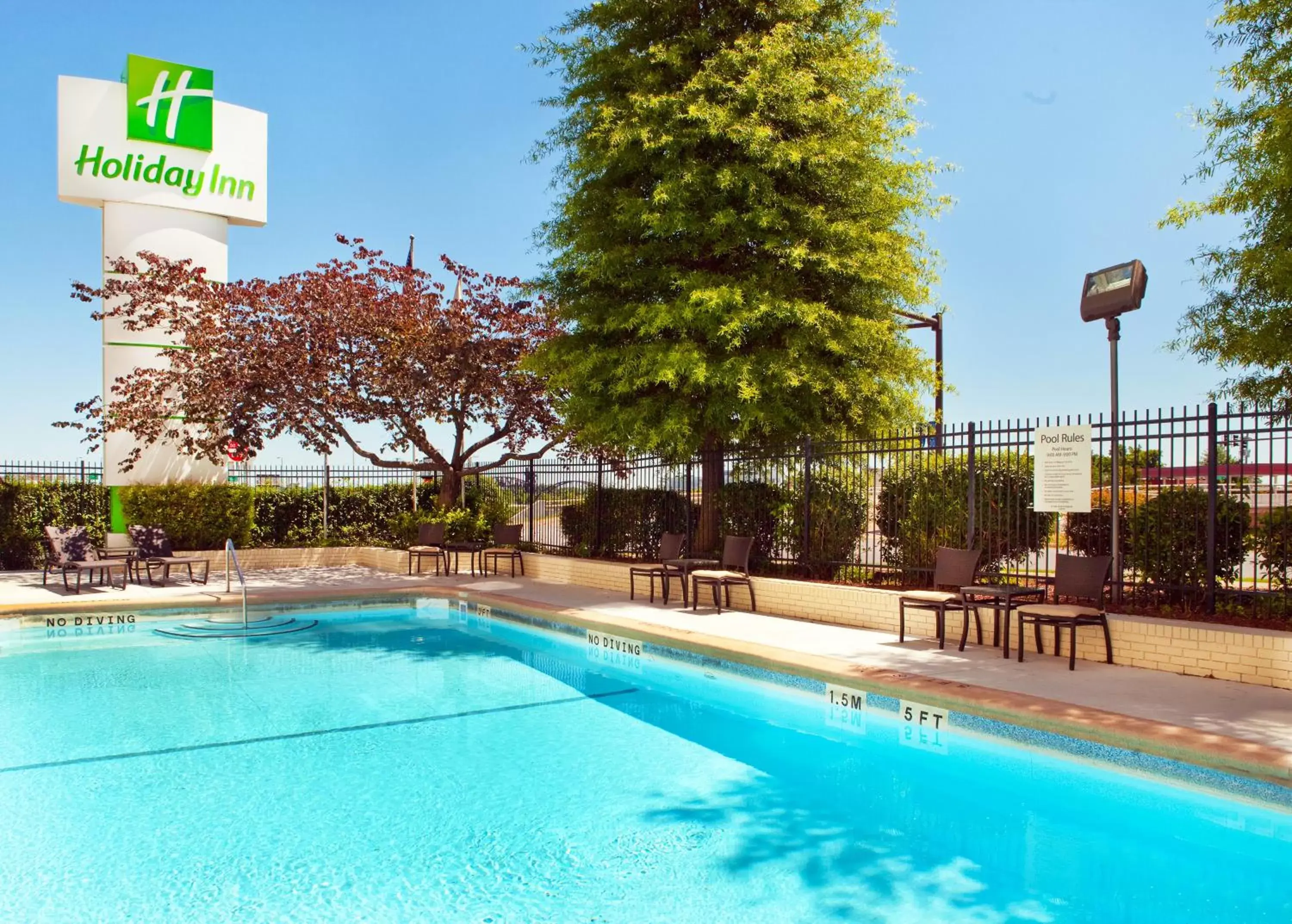 Swimming Pool in Holiday Inn Little Rock - Presidential Downtown, an IHG Hotel