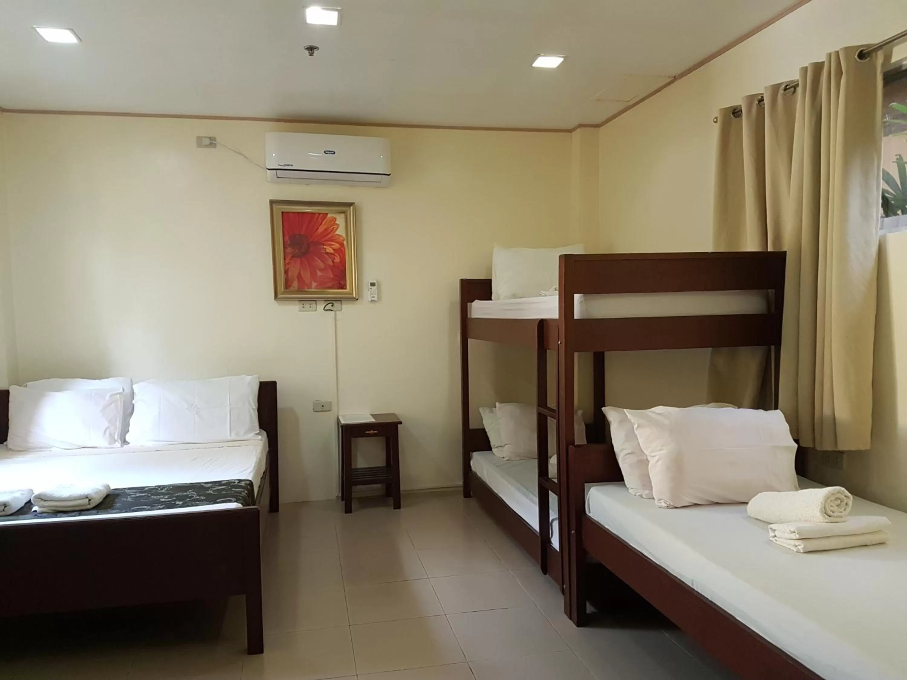 Photo of the whole room, Bed in Blue Lagoon Inn & Suites