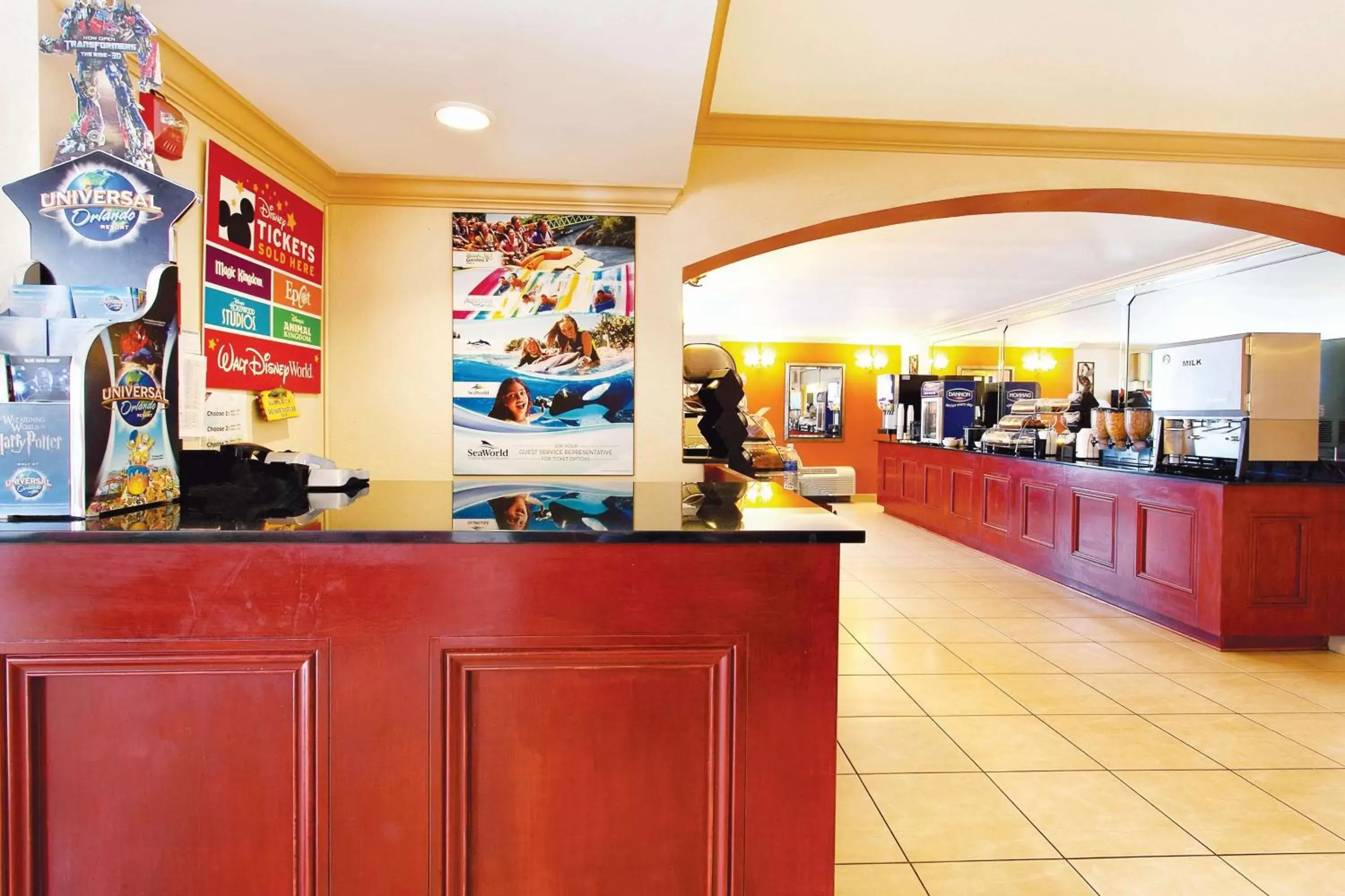 Lobby or reception in La Quinta Inn by Wyndham Orlando International Drive North