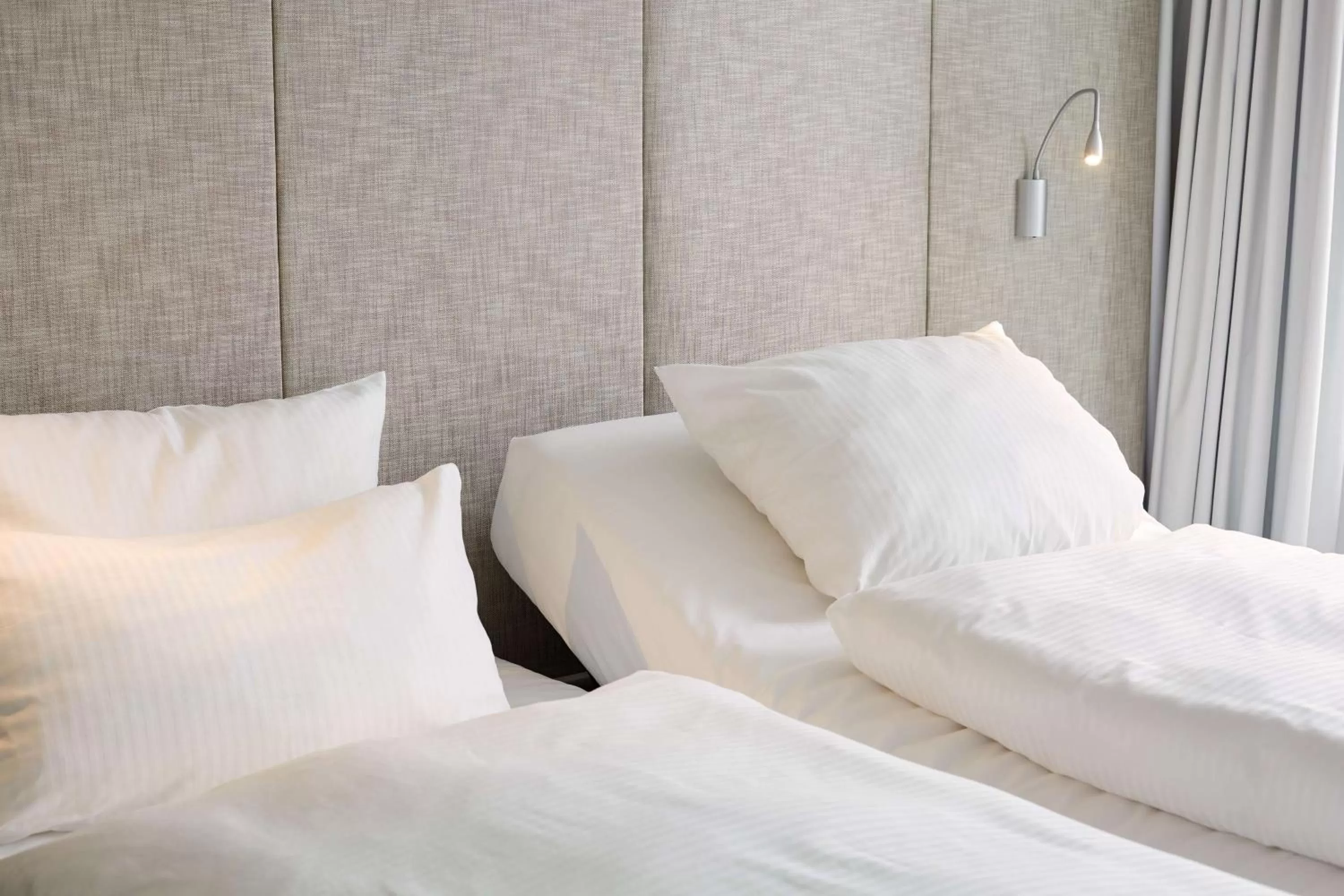 Photo of the whole room, Bed in Scandic Frankfurt Museumsufer