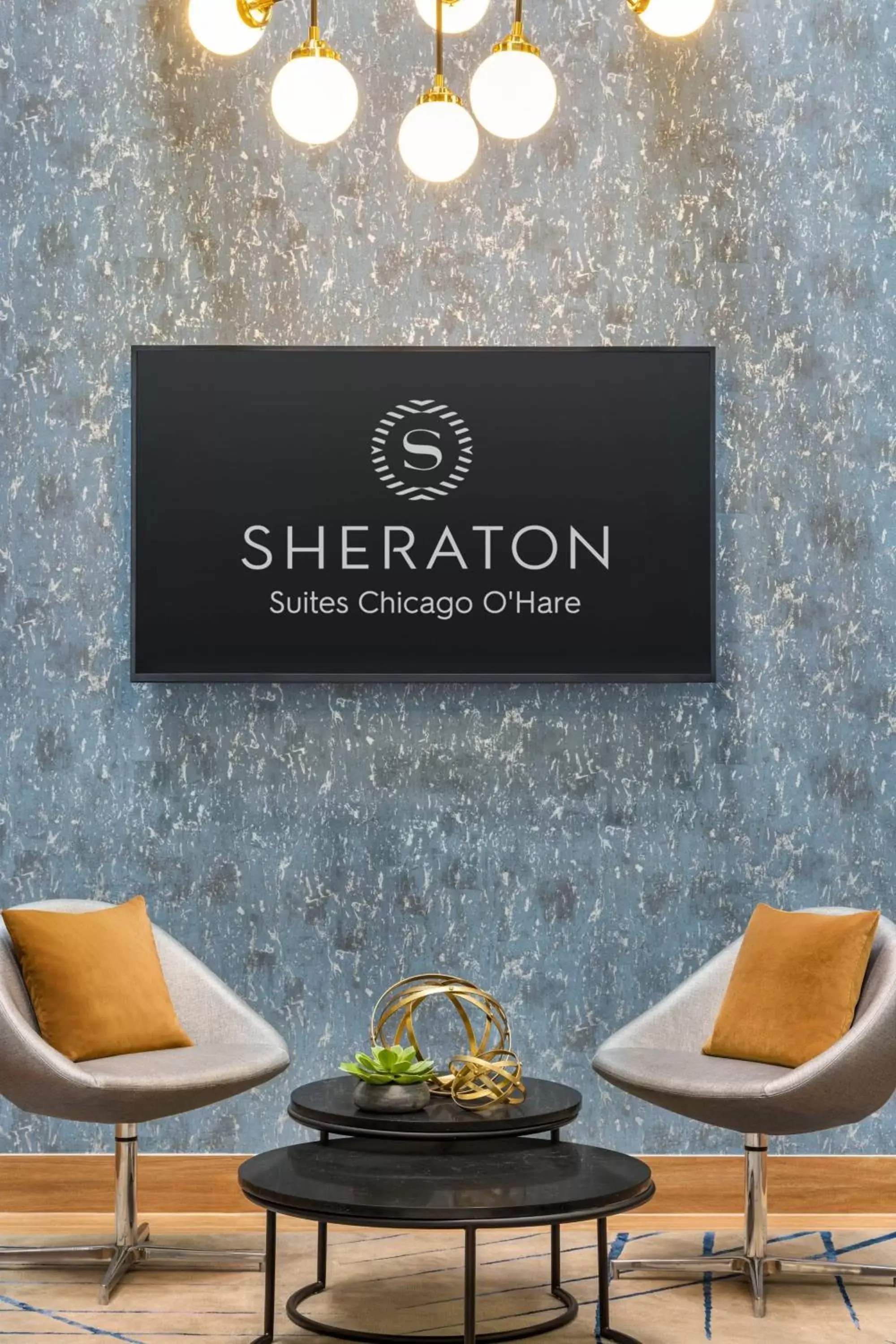 Lobby or reception in Sheraton Suites Chicago O'Hare