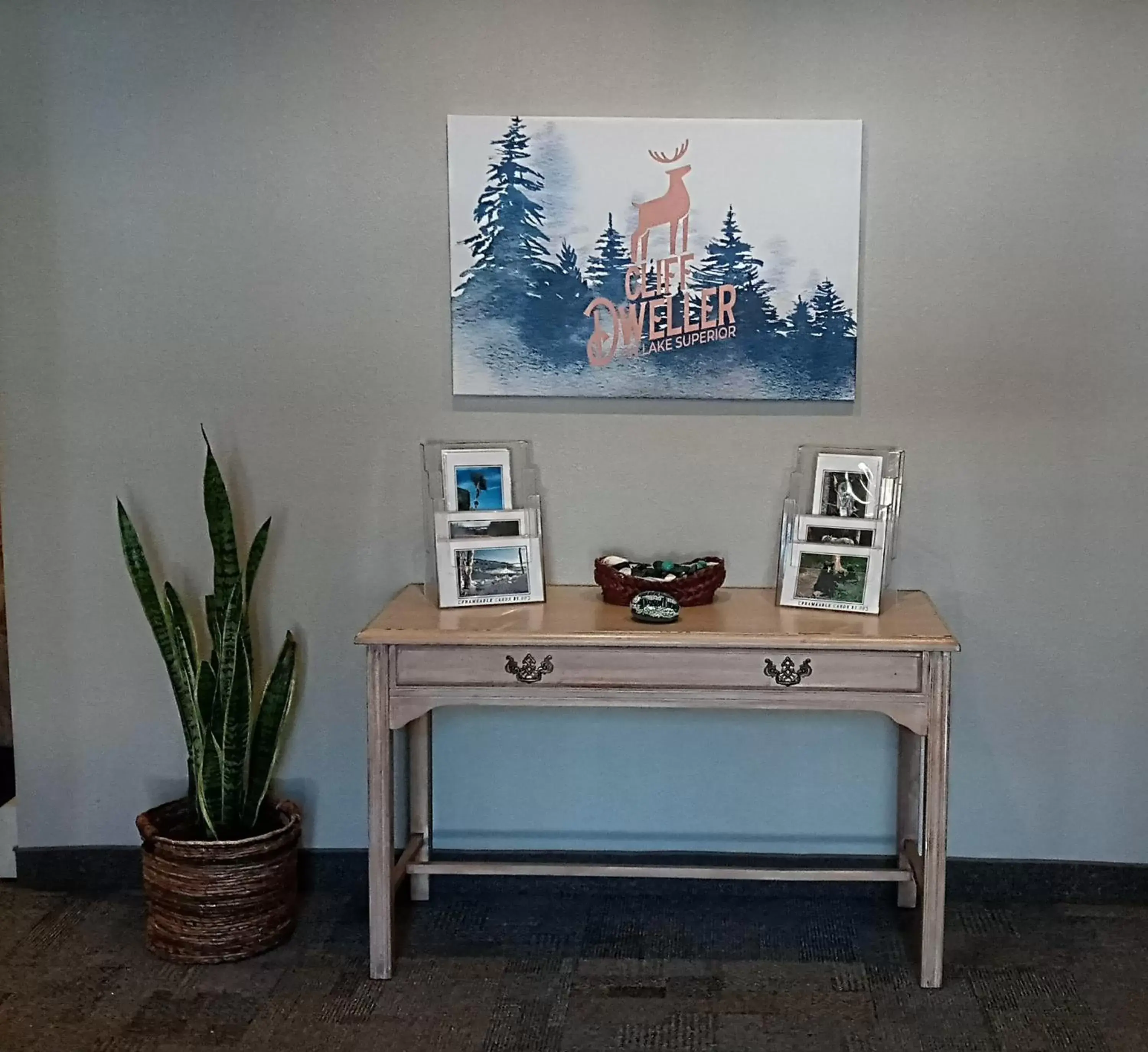 Lobby or reception in Cliff Dweller on Lake Superior