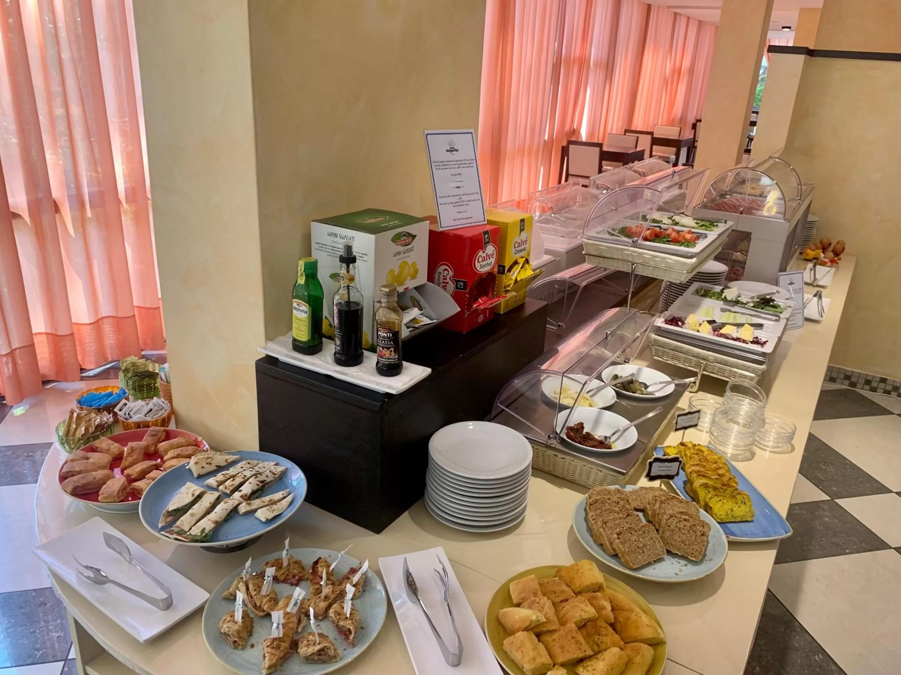 Food in Hotel Augustus