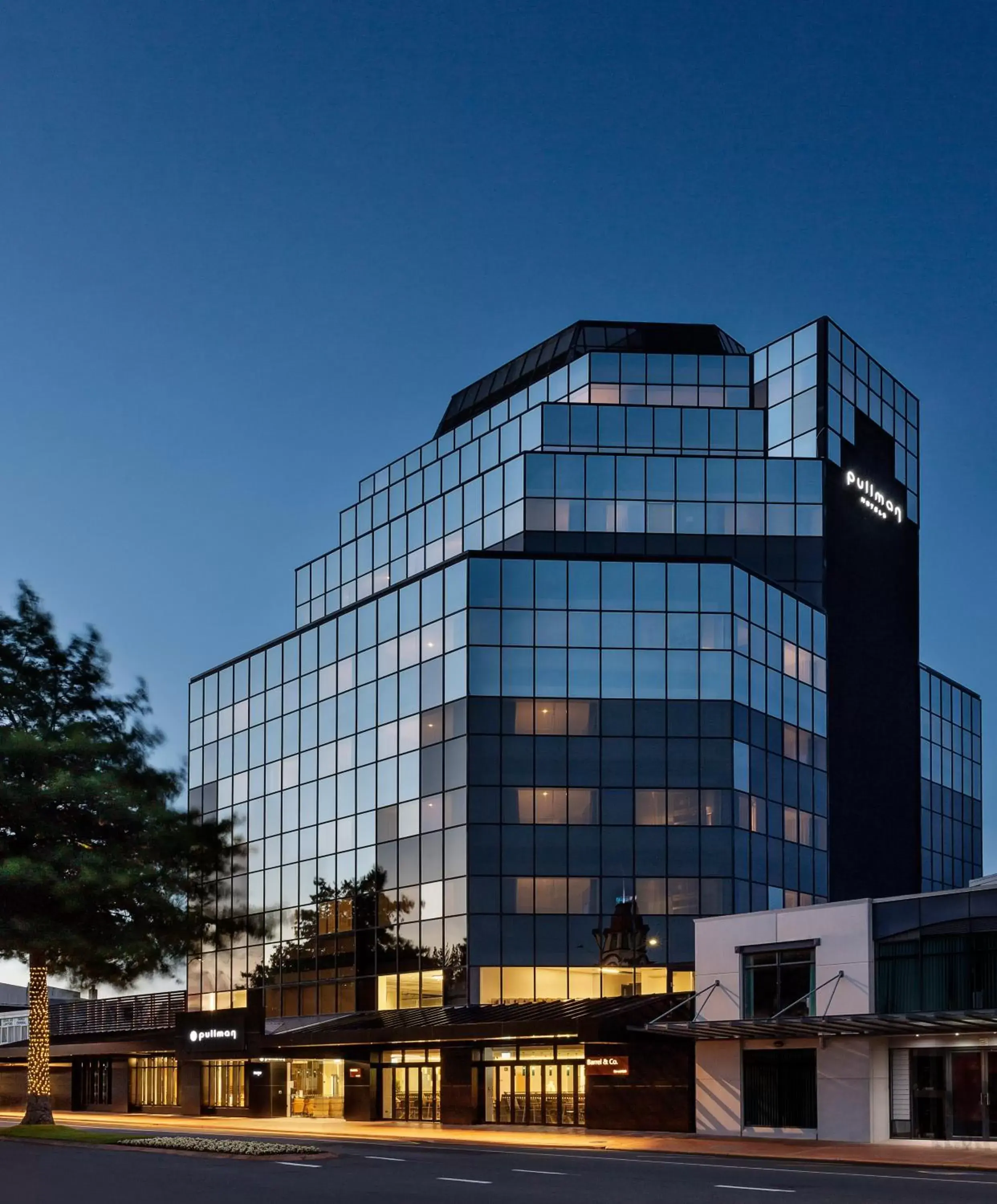 Property building in Pullman Rotorua Property building in Pullman Rotorua