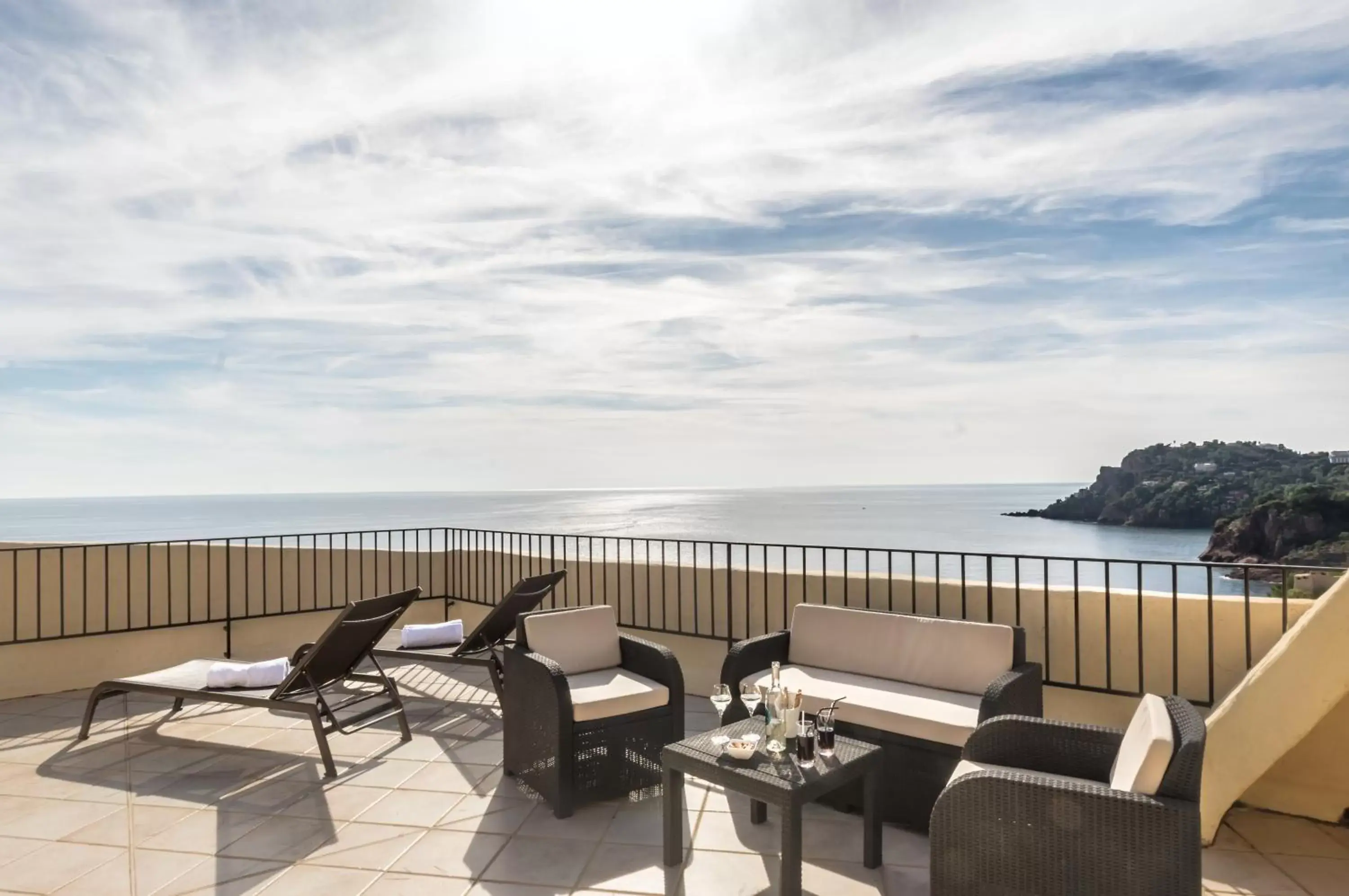 Balcony/Terrace in Hôtel Club Port La Galère