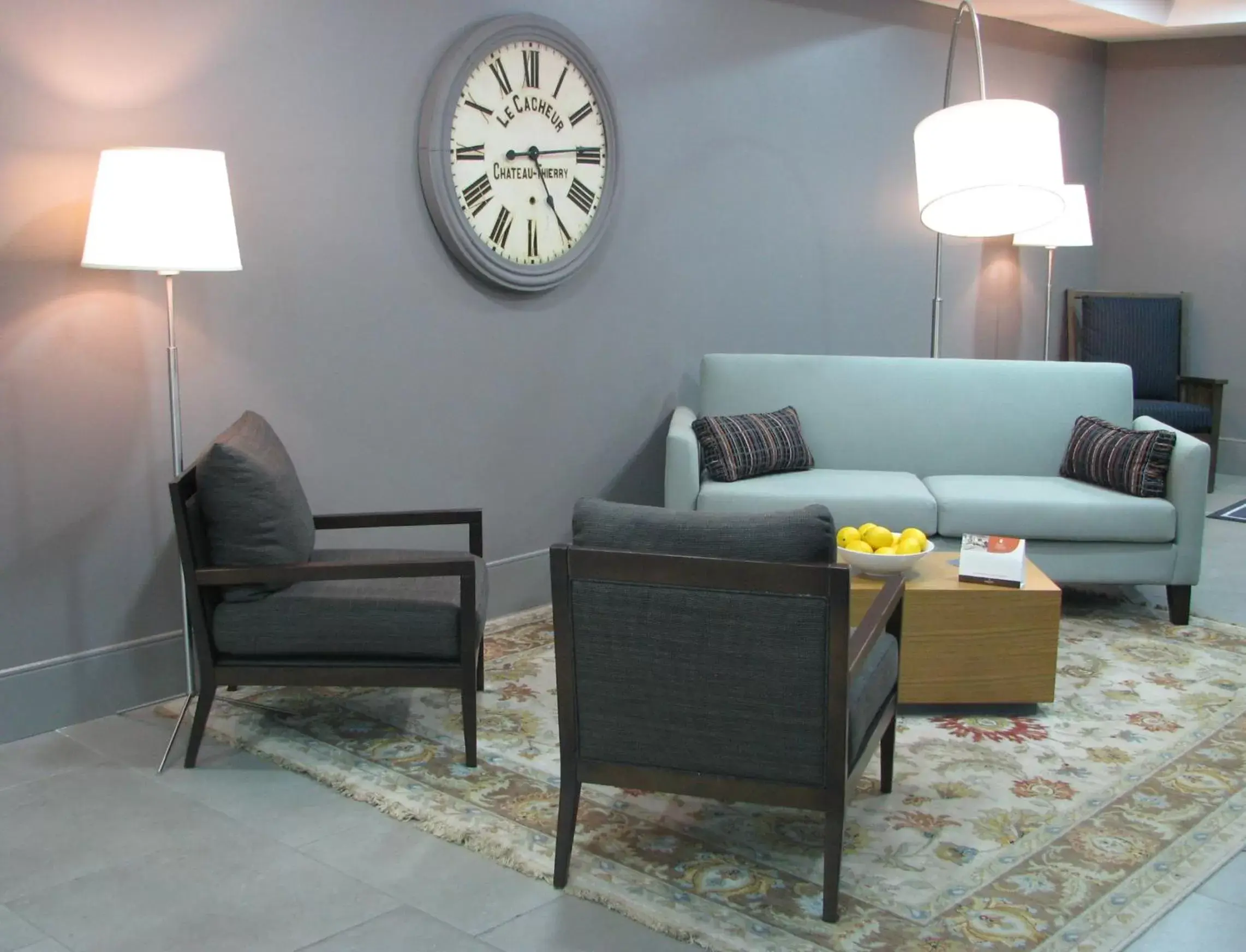 Seating Area in Country Inn & Suites by Radisson, Cookeville, TN