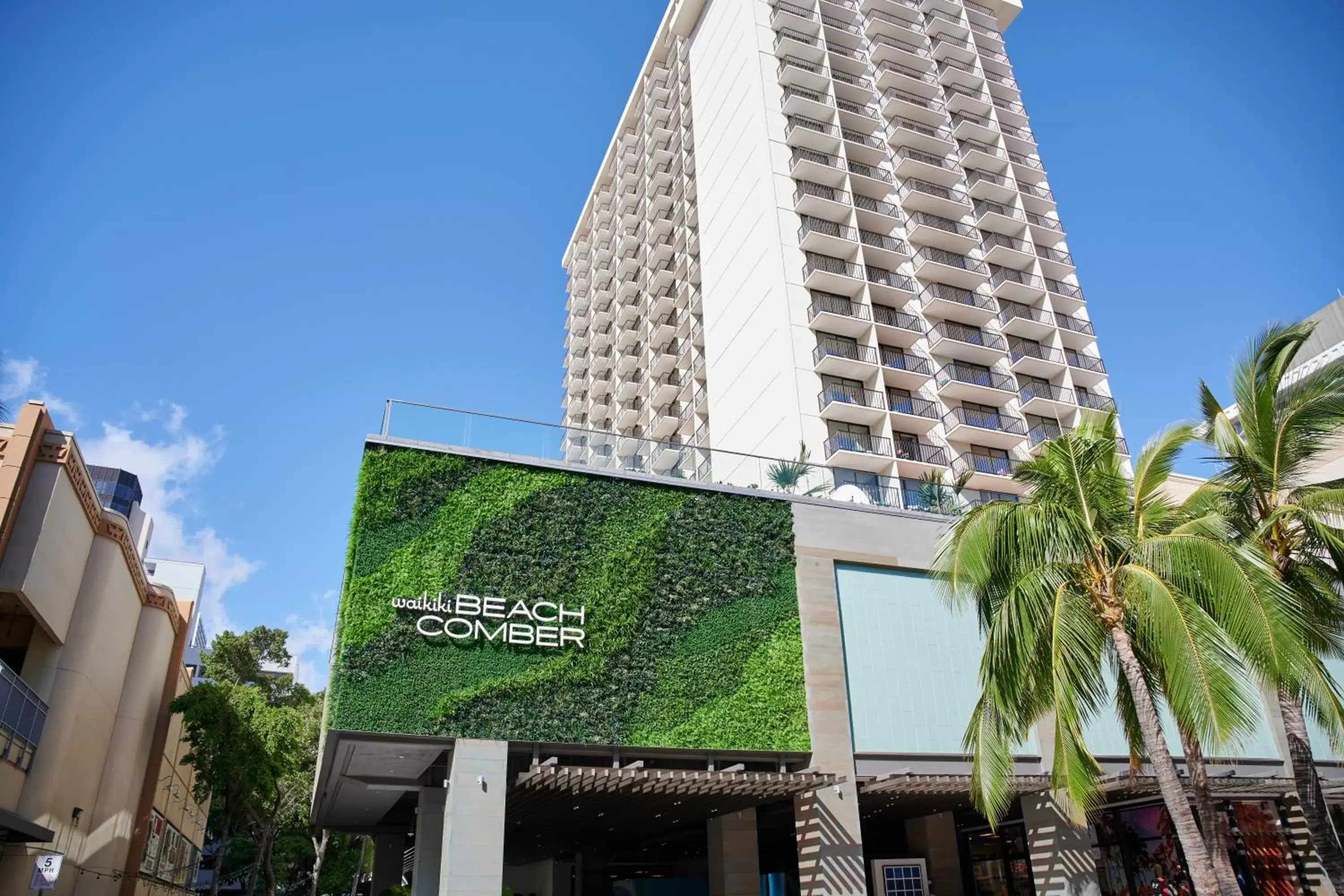 Facade/entrance, Property Building in OUTRIGGER Waikiki Beachcomber Hotel