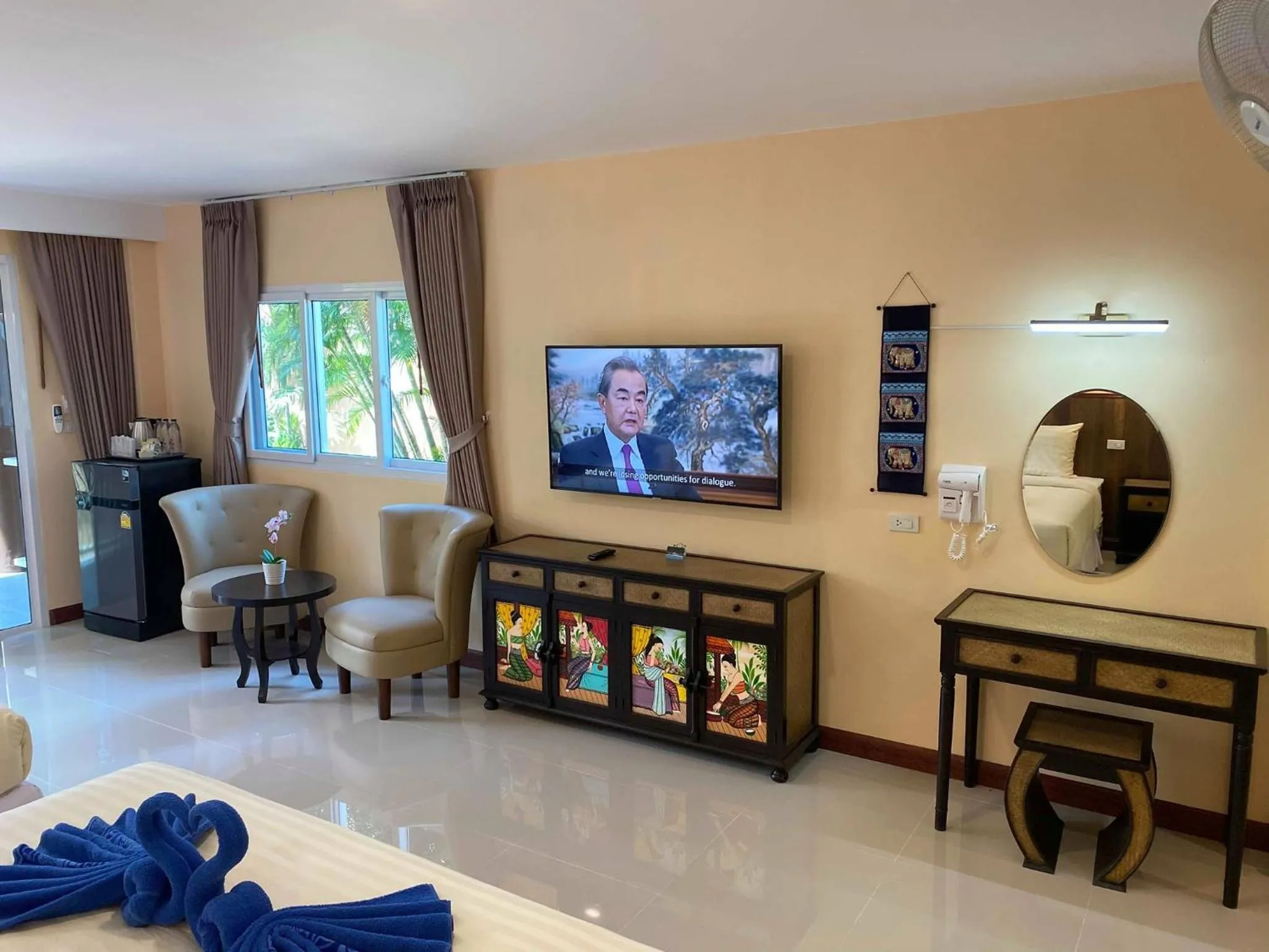 Seating area in Laguna Beach Club Resort