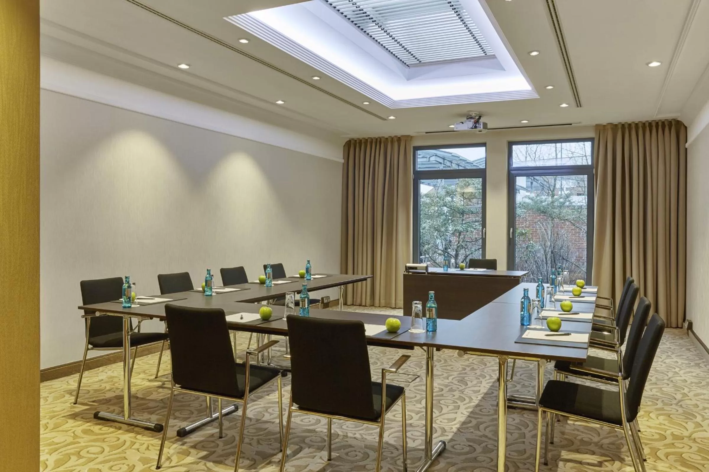 Meeting/conference room in H4 Hotel Hannover Messe, Trademark Collection by Wyndham