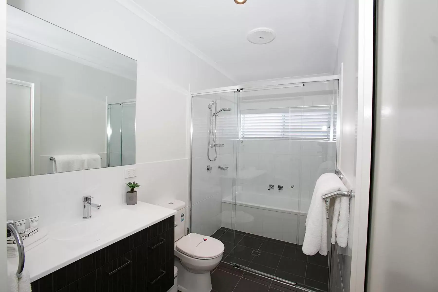 Townhouse 3 Bedroom in Caves Coastal Bar & Bungalows Townhouse 3 Bedroom in Caves Coastal Bar & Bungalows