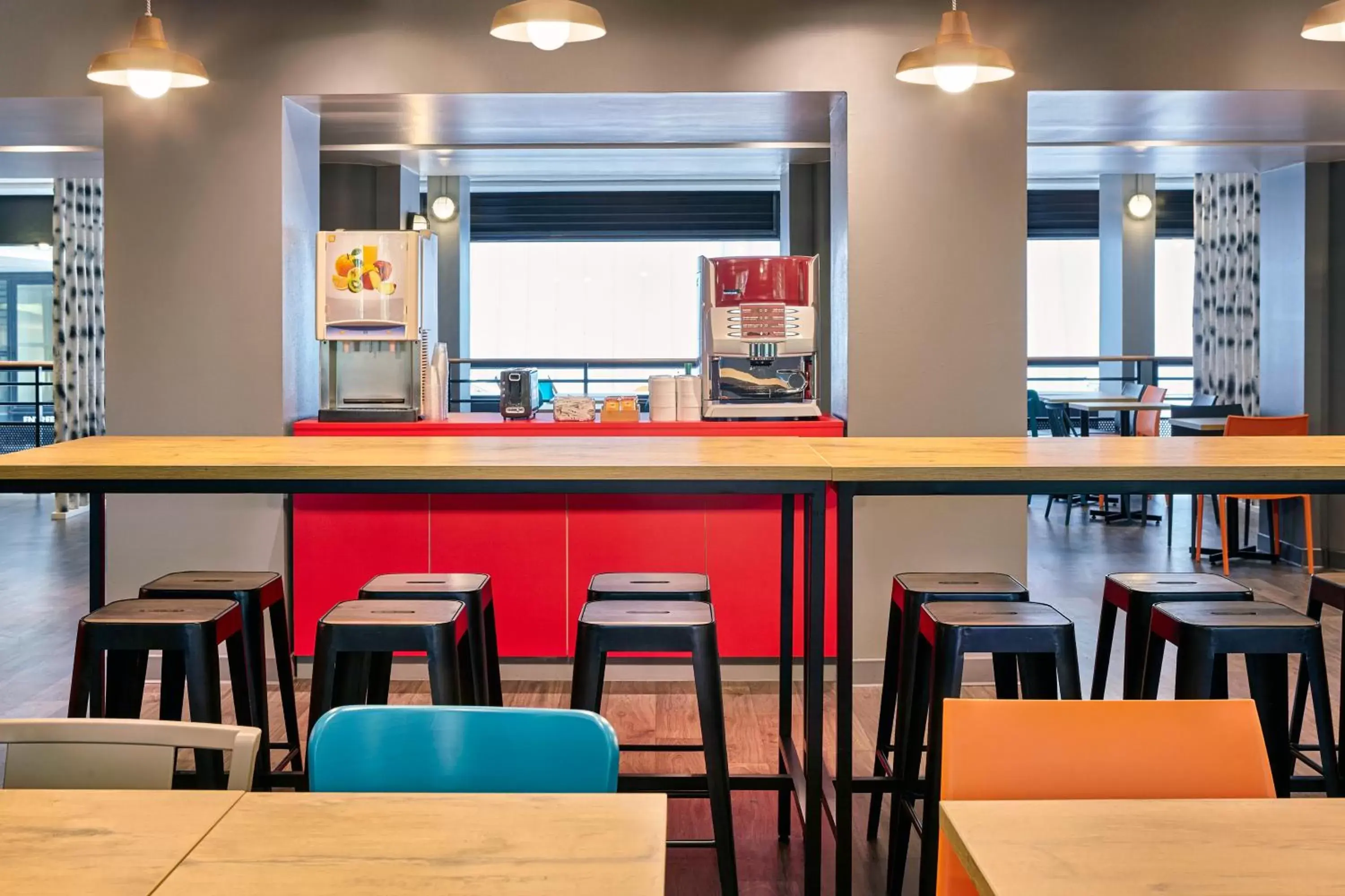 Breakfast, Restaurant/Places to Eat in hotelF1 Roissy CDG Pn2