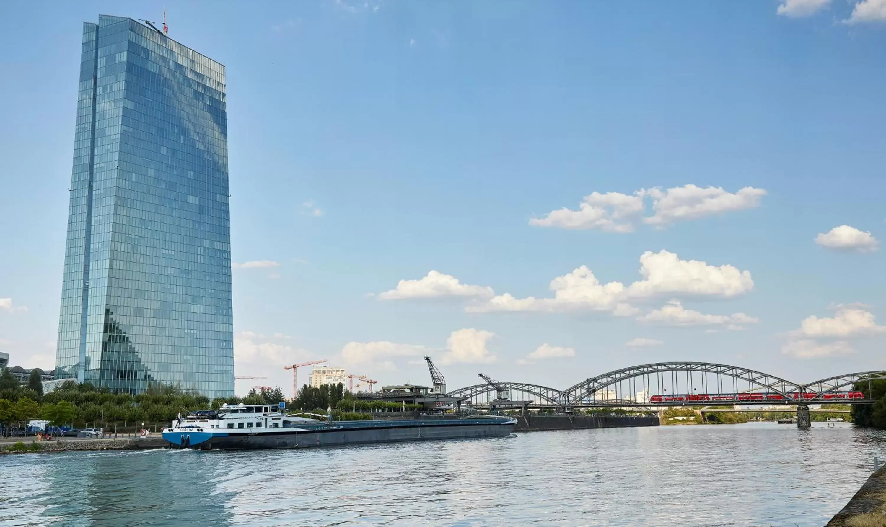 Area and facilities in Living Hotel Frankfurt