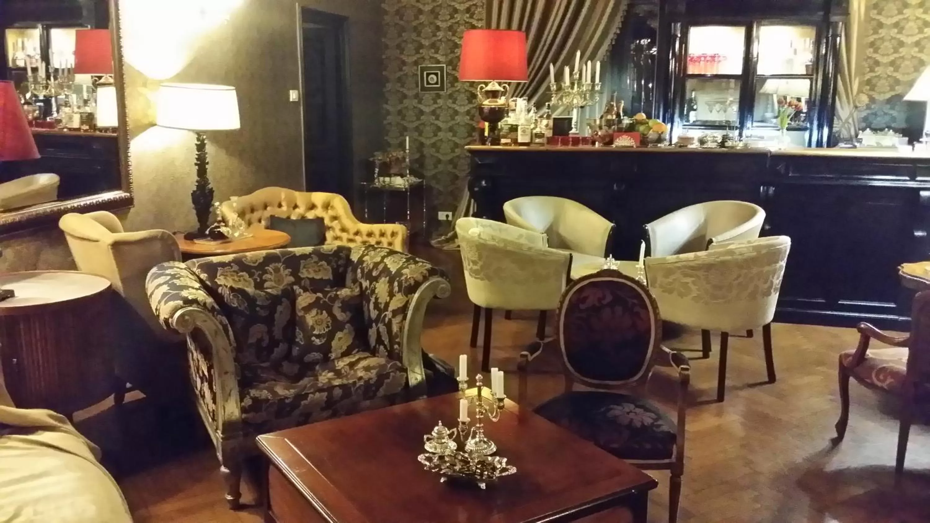 Lounge or bar in Grand Boutique Hotel