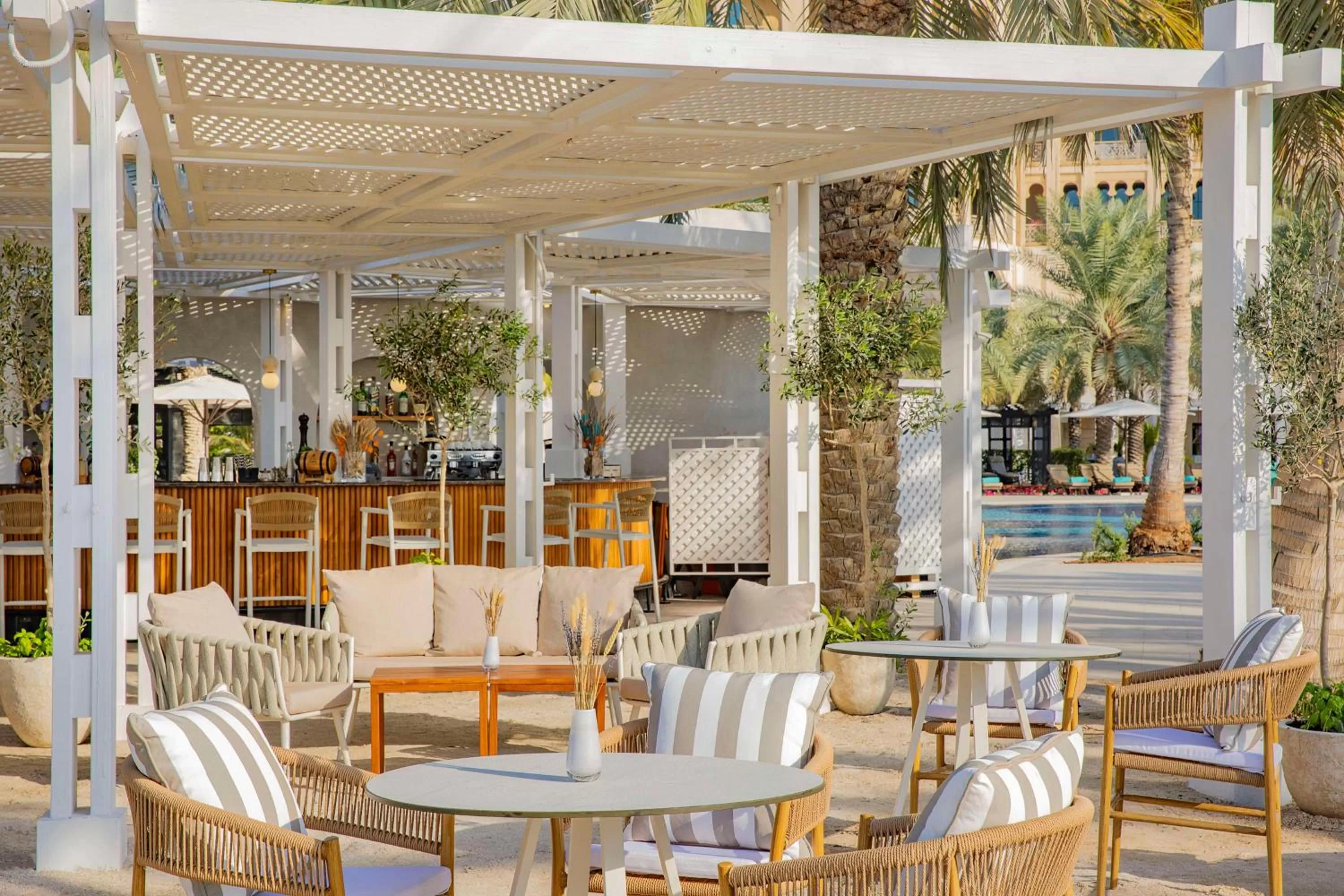 Restaurant/places to eat in Waldorf Astoria Ras Al Khaimah