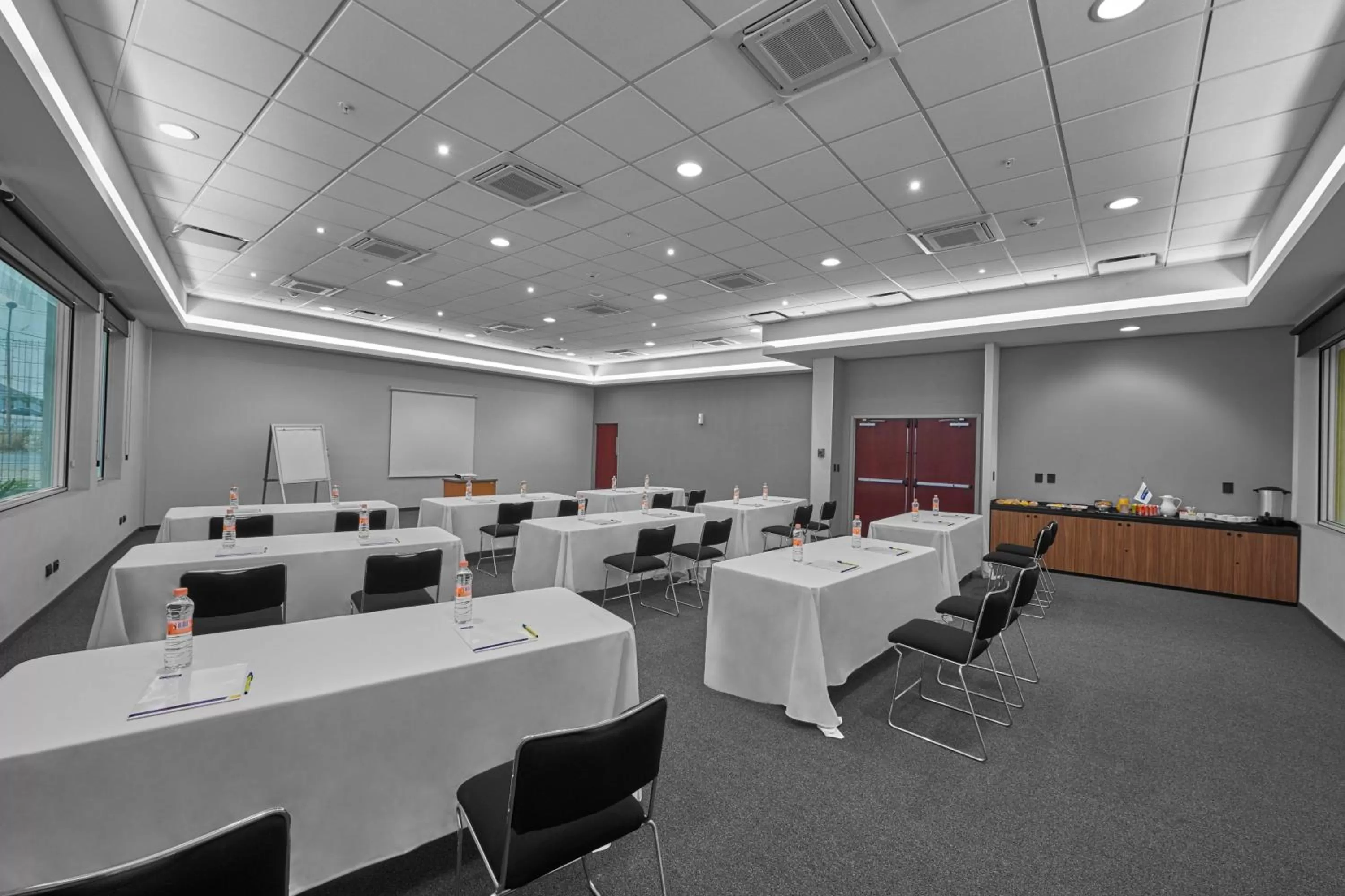 Meeting/conference room in City Express by Marriott Monterrey Santa Catarina
