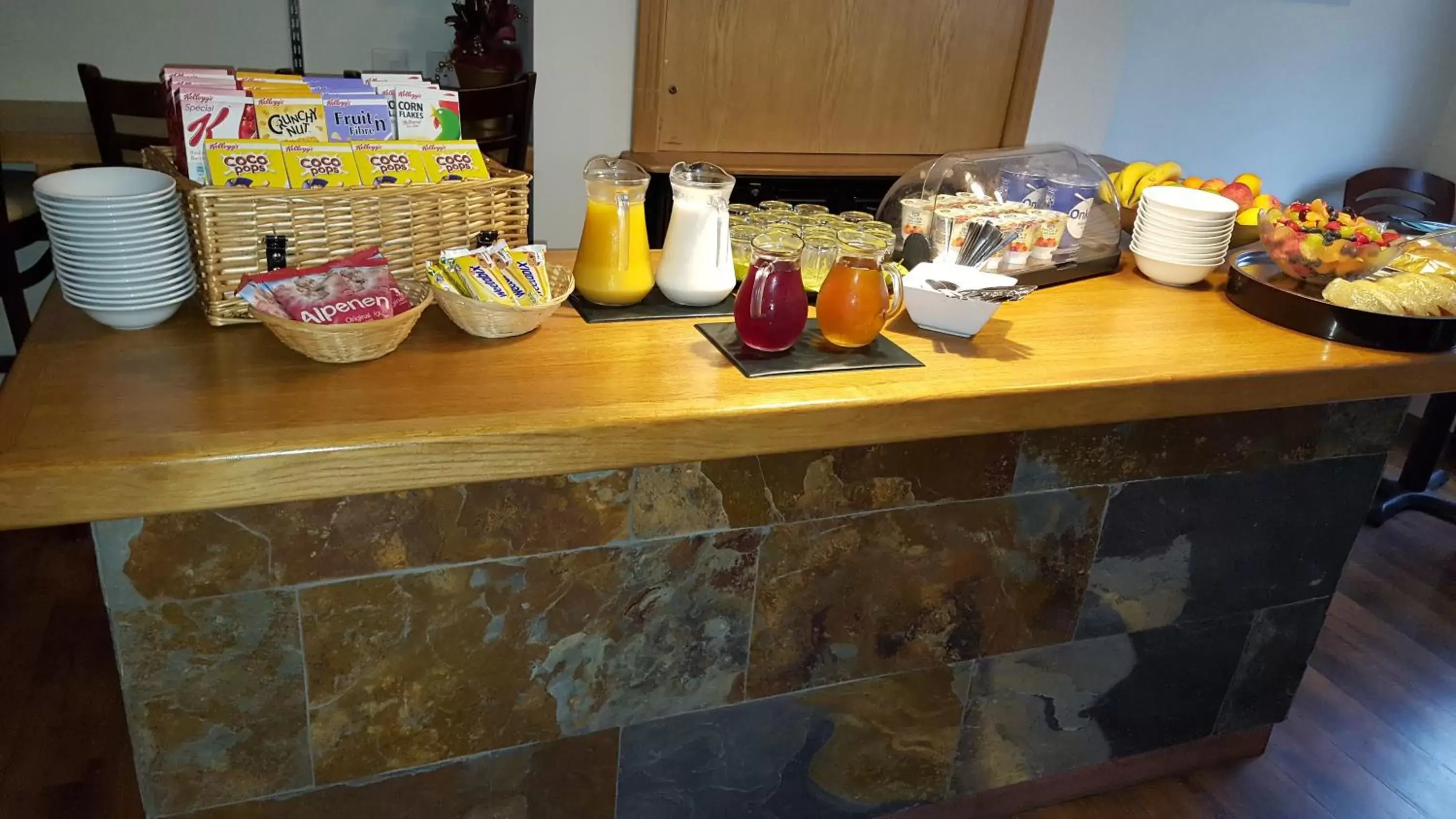 Continental breakfast in Castle Limes Hotel