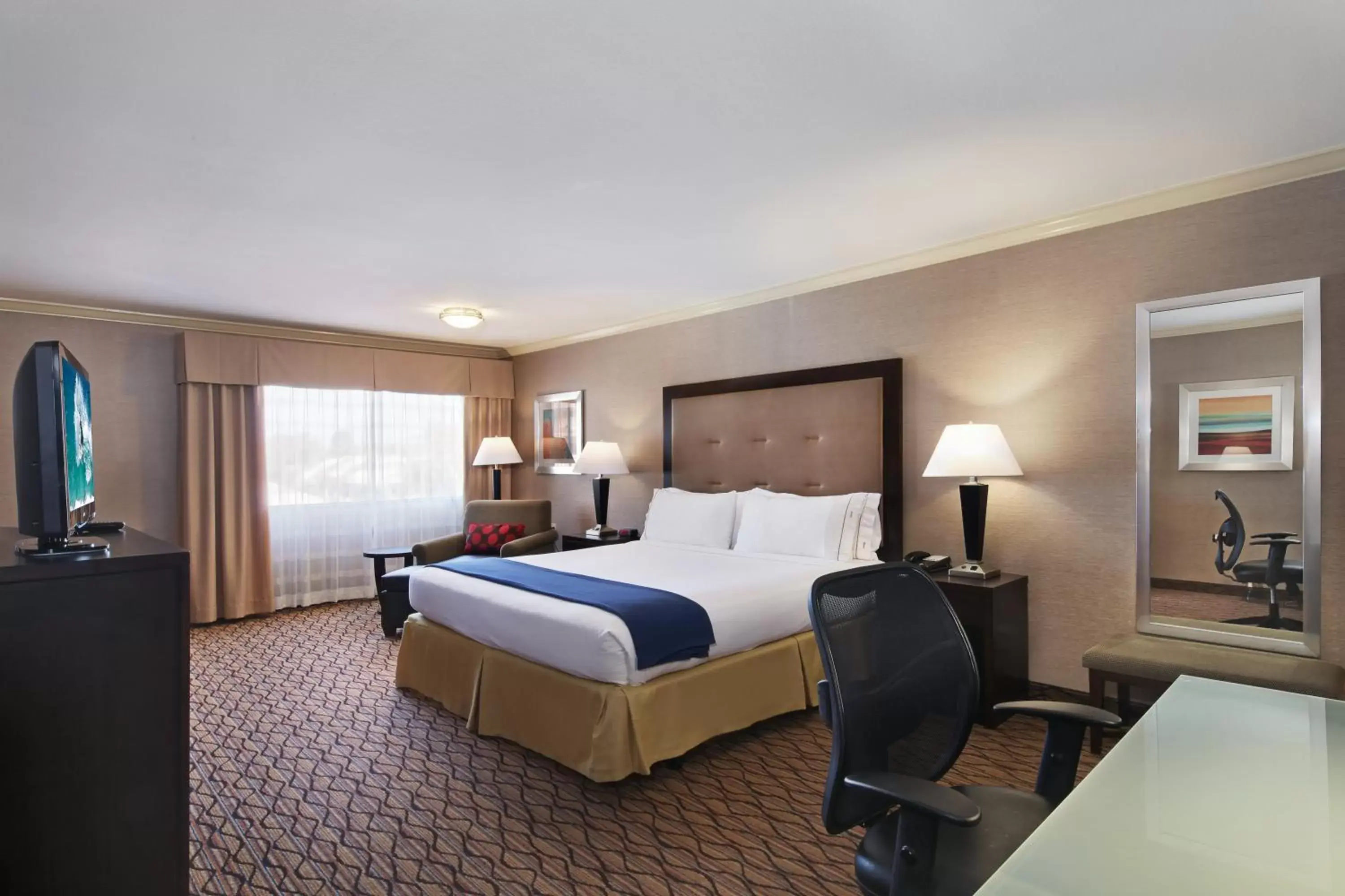 Photo of the whole room in Holiday Inn Express Port Hueneme, an IHG Hotel