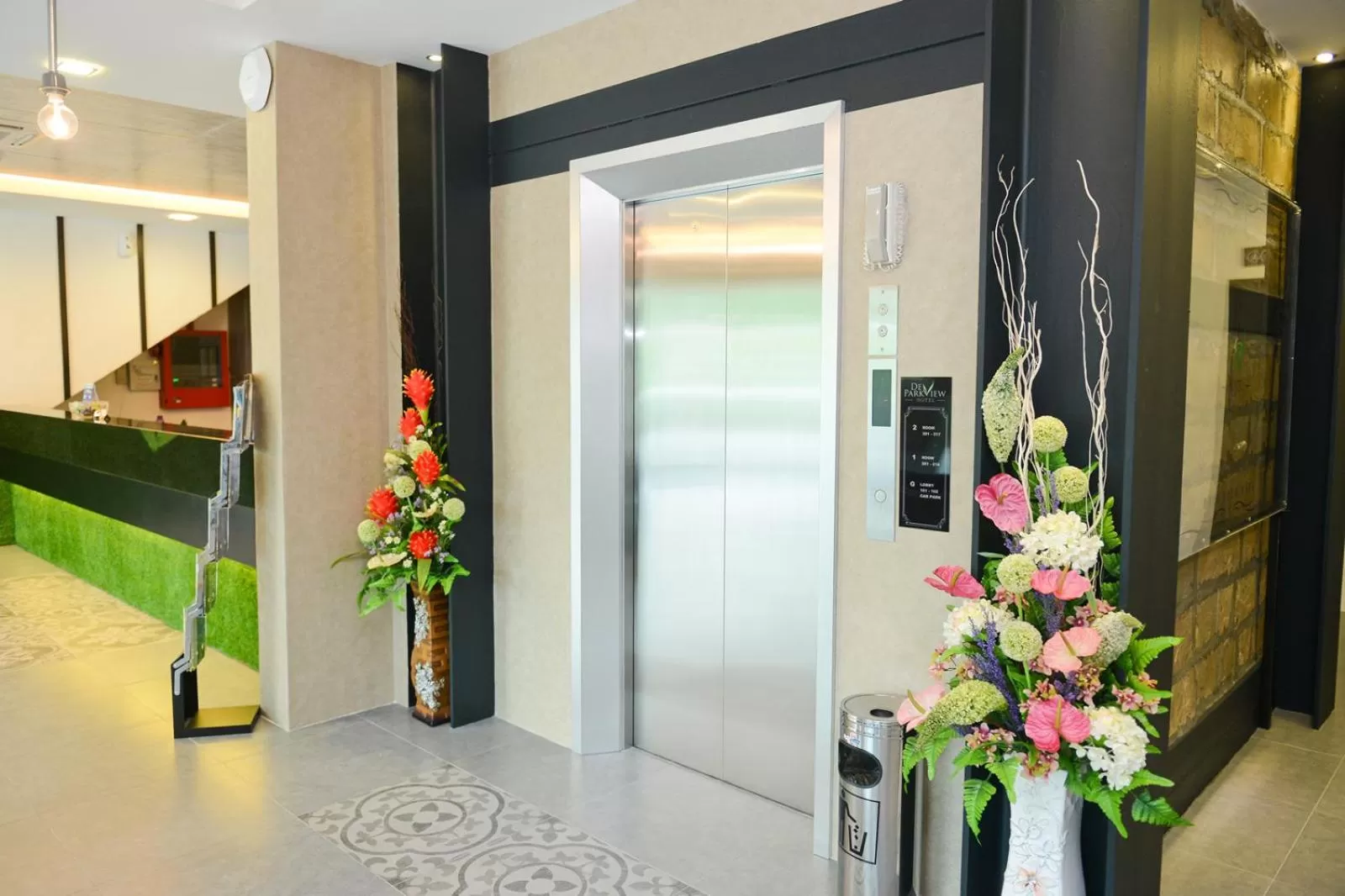 Lobby or reception in De Parkview Hotel