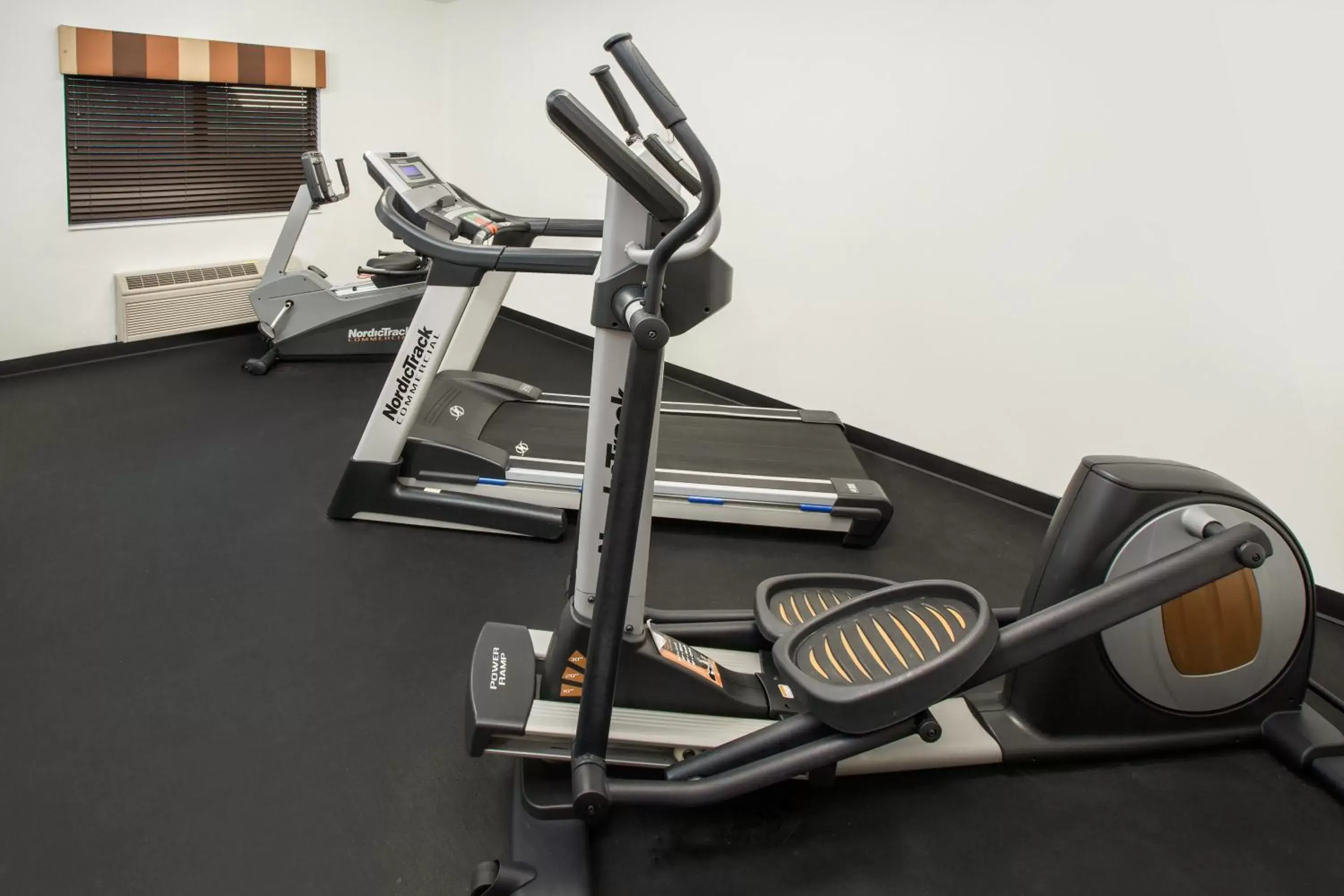 Fitness centre/facilities, Fitness Center/Facilities in Super 8 by Wyndham Three Rivers
