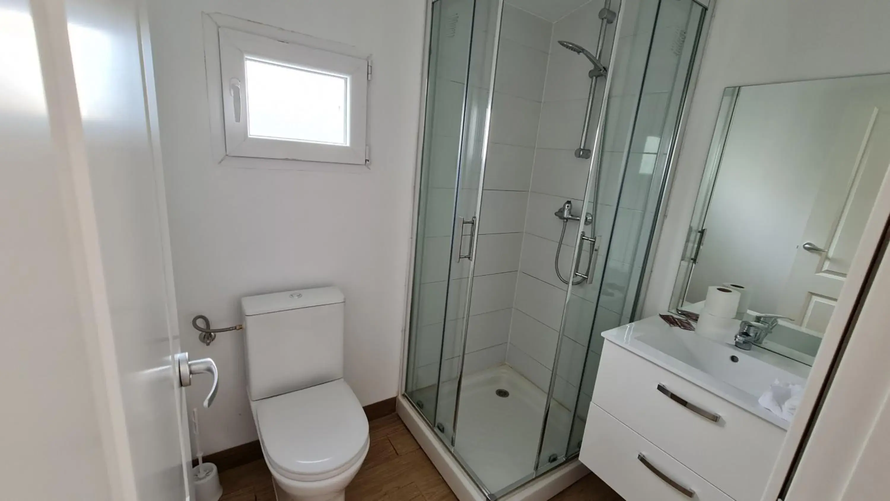 Bathroom in Sabiñanigo Camp & Hotel