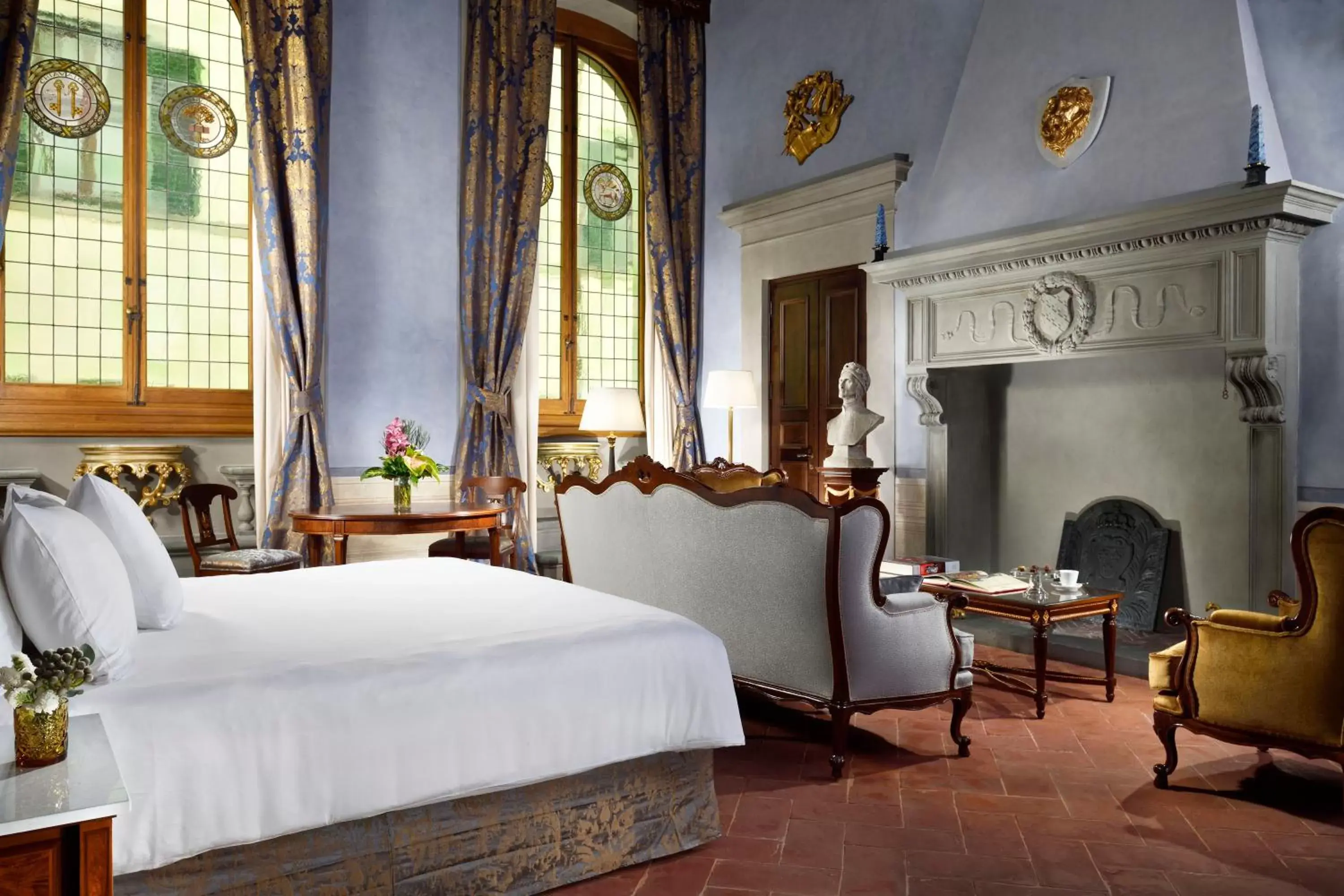 Bedroom in Palazzo Portinari Salviati Residenza D'Epoca