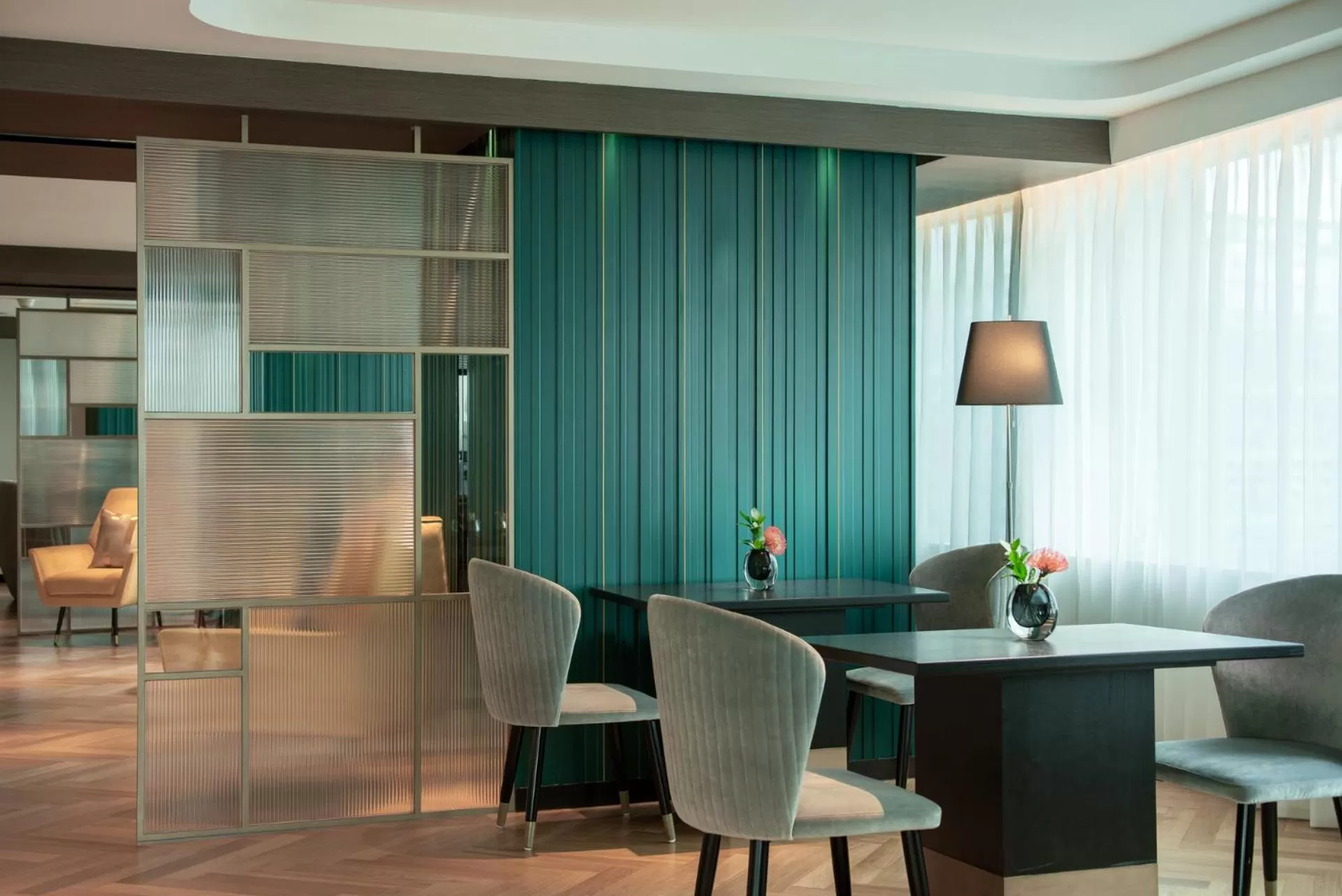 Lounge or bar in Pullman Shanghai Central - In XinTianDi & Yu Garden Area