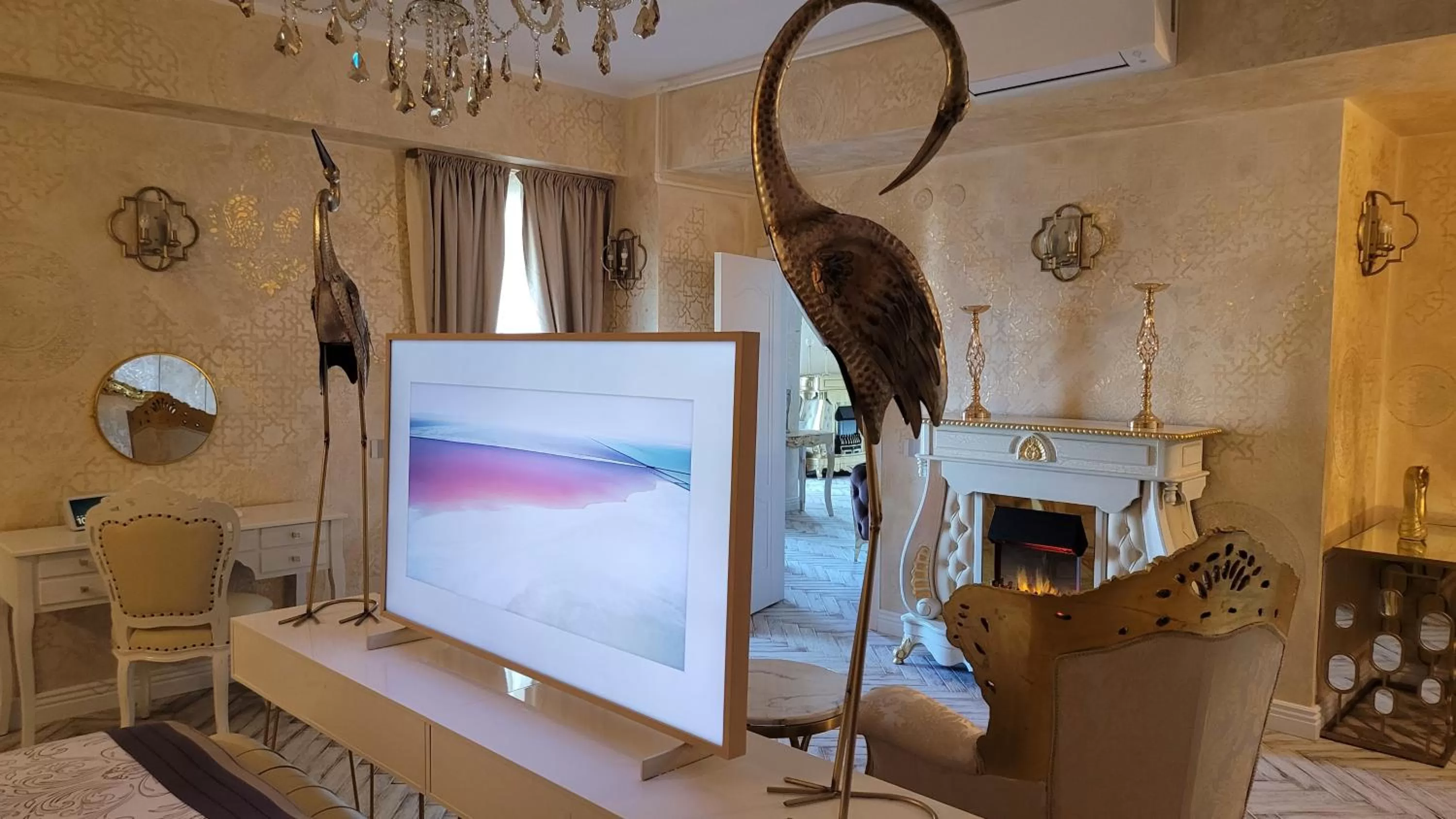 TV and multimedia in Terrace Suites Iasi